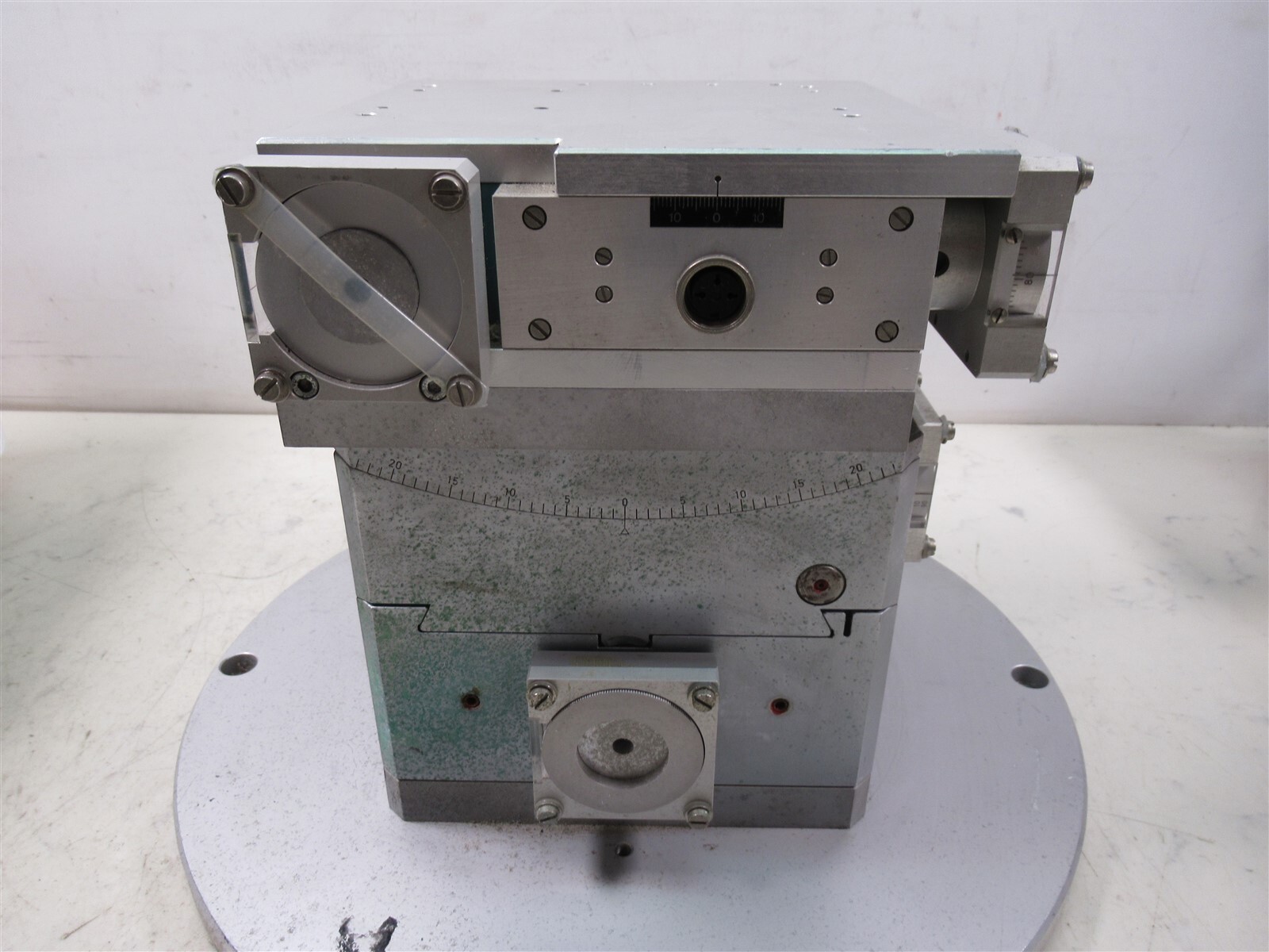 Huber 57021-007 D-8219 D8211 Multi-Axis Positioning System Rimsting Germany