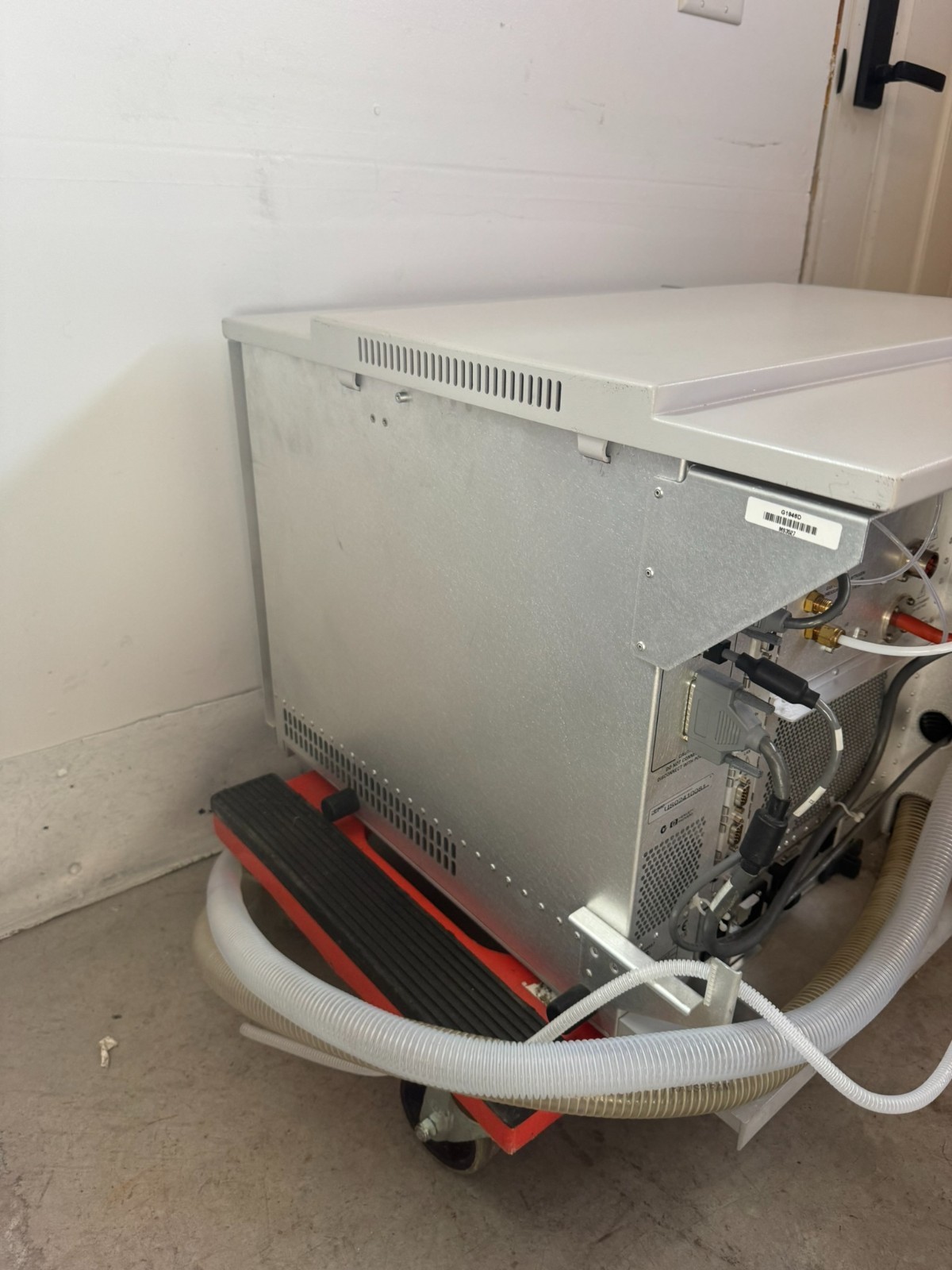 Agilent 1100 Series G1946D LC/MSD SL with G1948A ESI Source