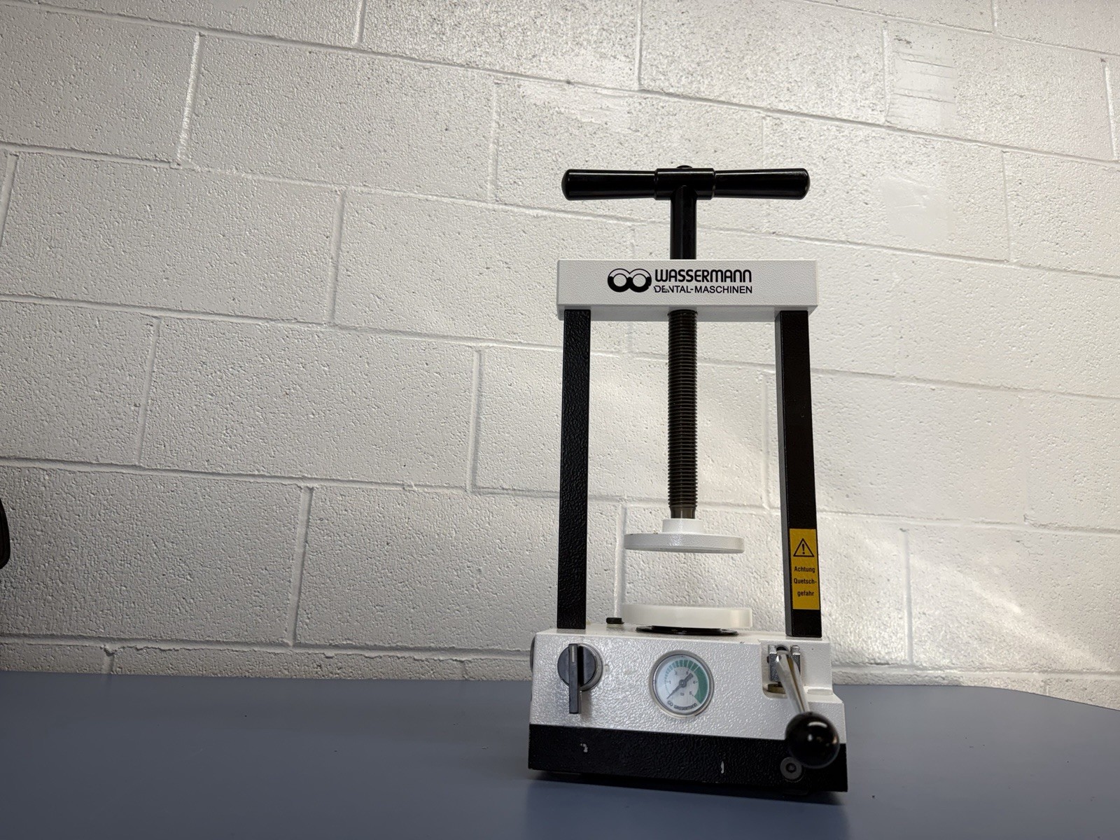 Wassermann Dental-Maschinen Hydraulic Press Model WW-33 Made In Germany