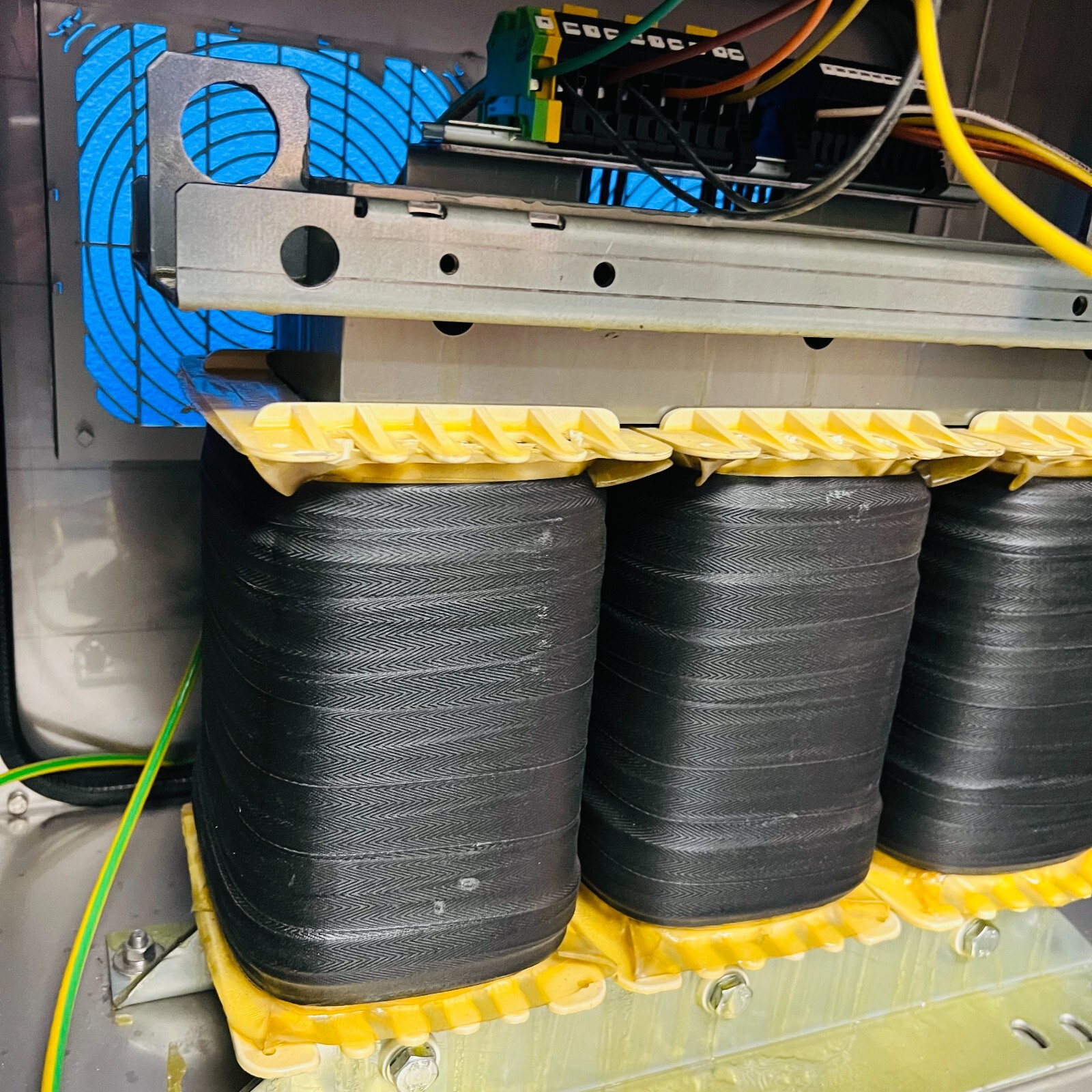Block 12.5kVA Isolating Transformer 480-220 Input With Stainless Steel Enclosure