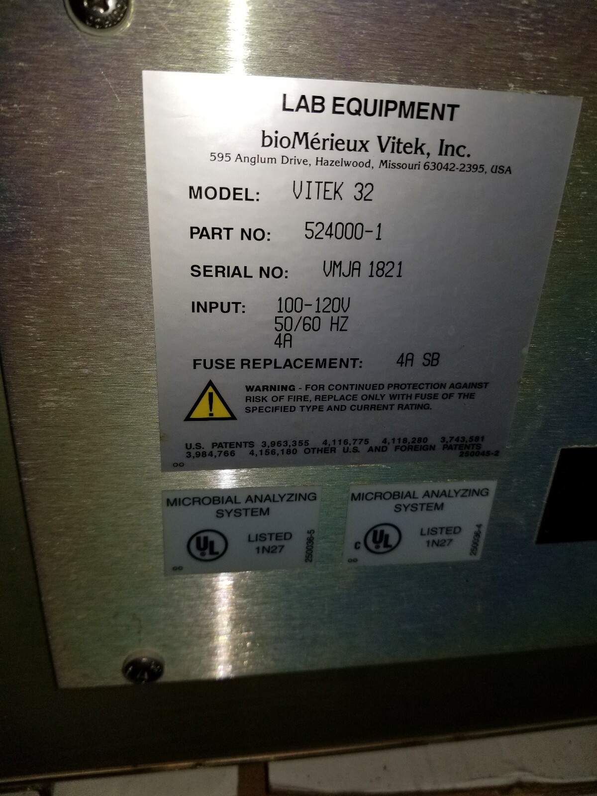 Vitek 32 BioMerieux Bacterial Identification Analyzer System