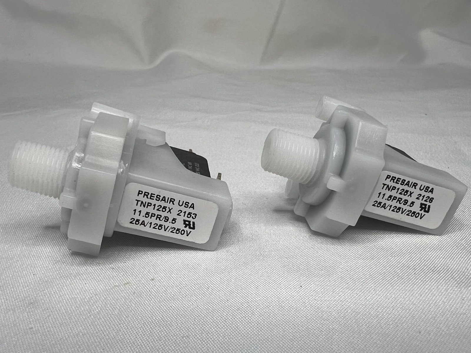 2 THERMO SCIENTIFIC PRESS SWITCH FOR INCUBATOR 11.5PR/9.5PR 360213 TNP125X 2153