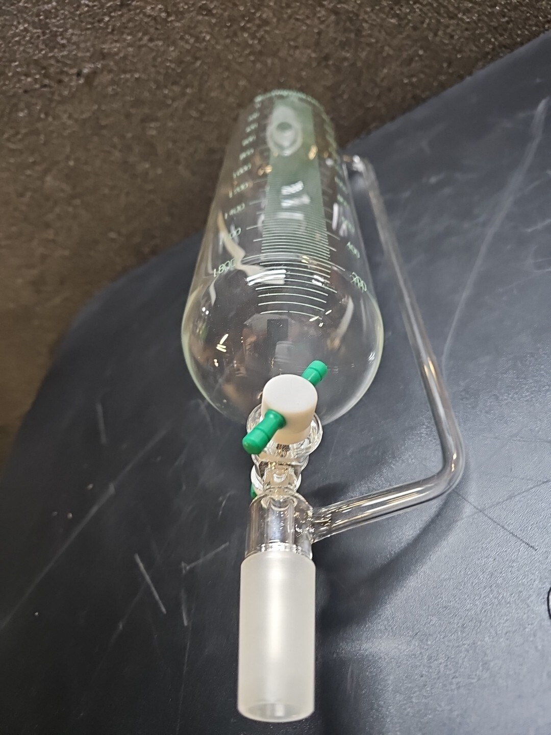 ChemGlass 2000mL Addition Funnel, Graduated, 24/40 6mm PTFE Stpk, 525mm OAH
