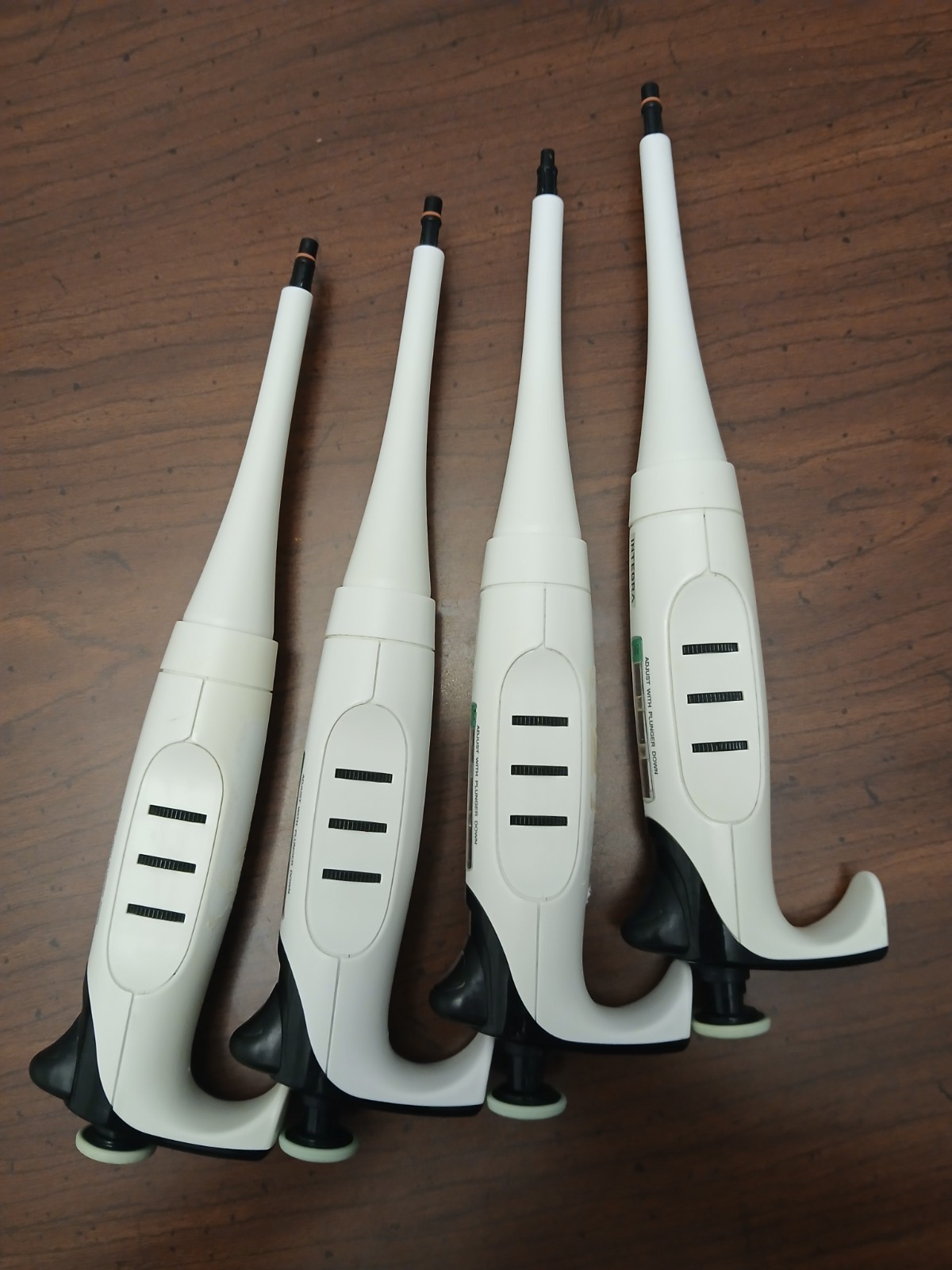 INTEGRA Biosciences EVOLVE Manual Pipette #3016 – 1-Channel, 20-200uL, P200