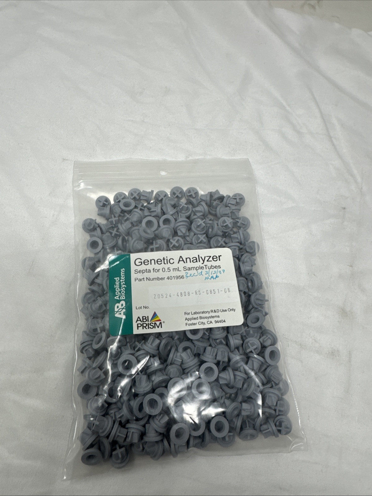 Applied Biosystems Septa for 0.5mL for Sample Tubes 401956 lot of 3 bags