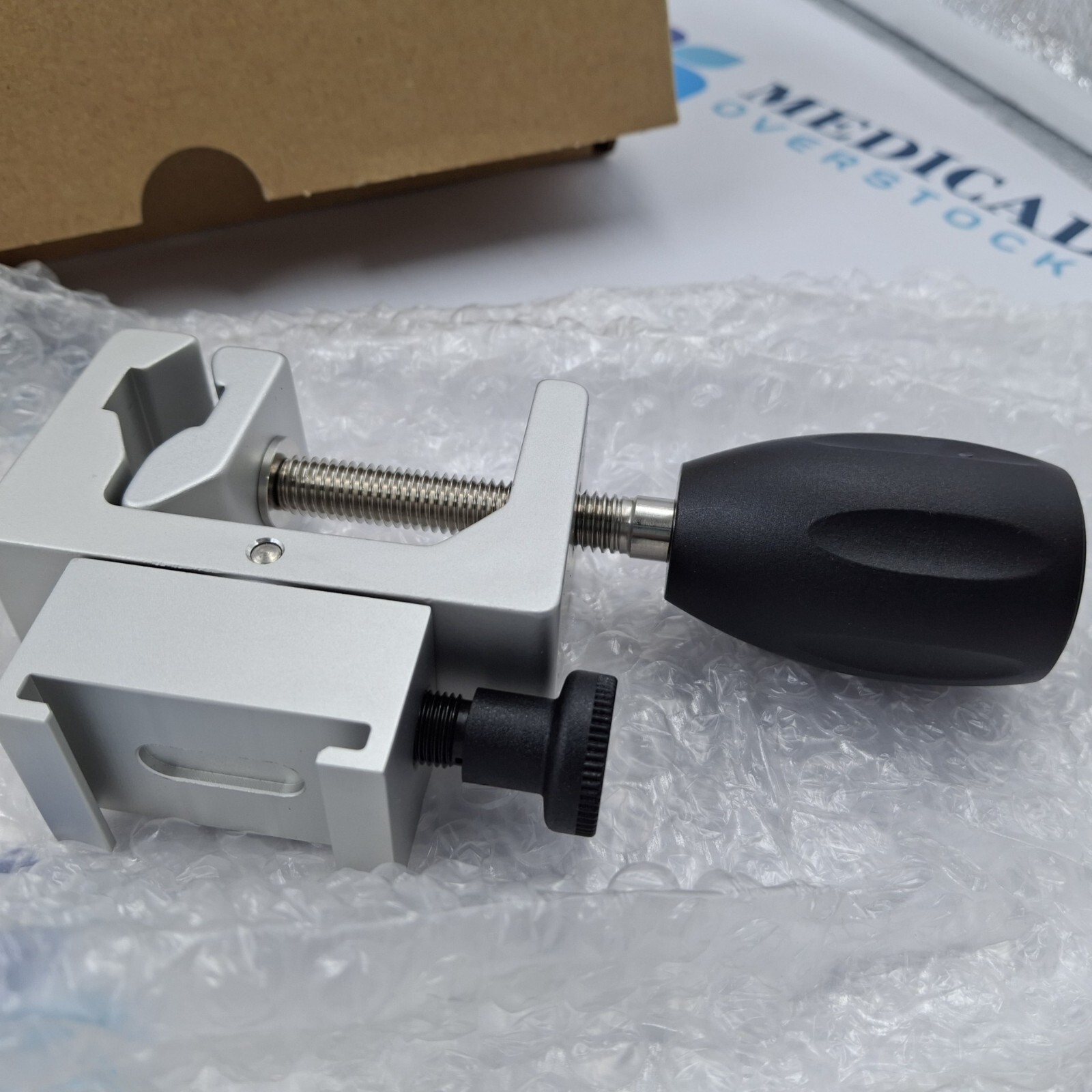 Drager Universal Pole Mount Ref: 7485621 Set of 2
