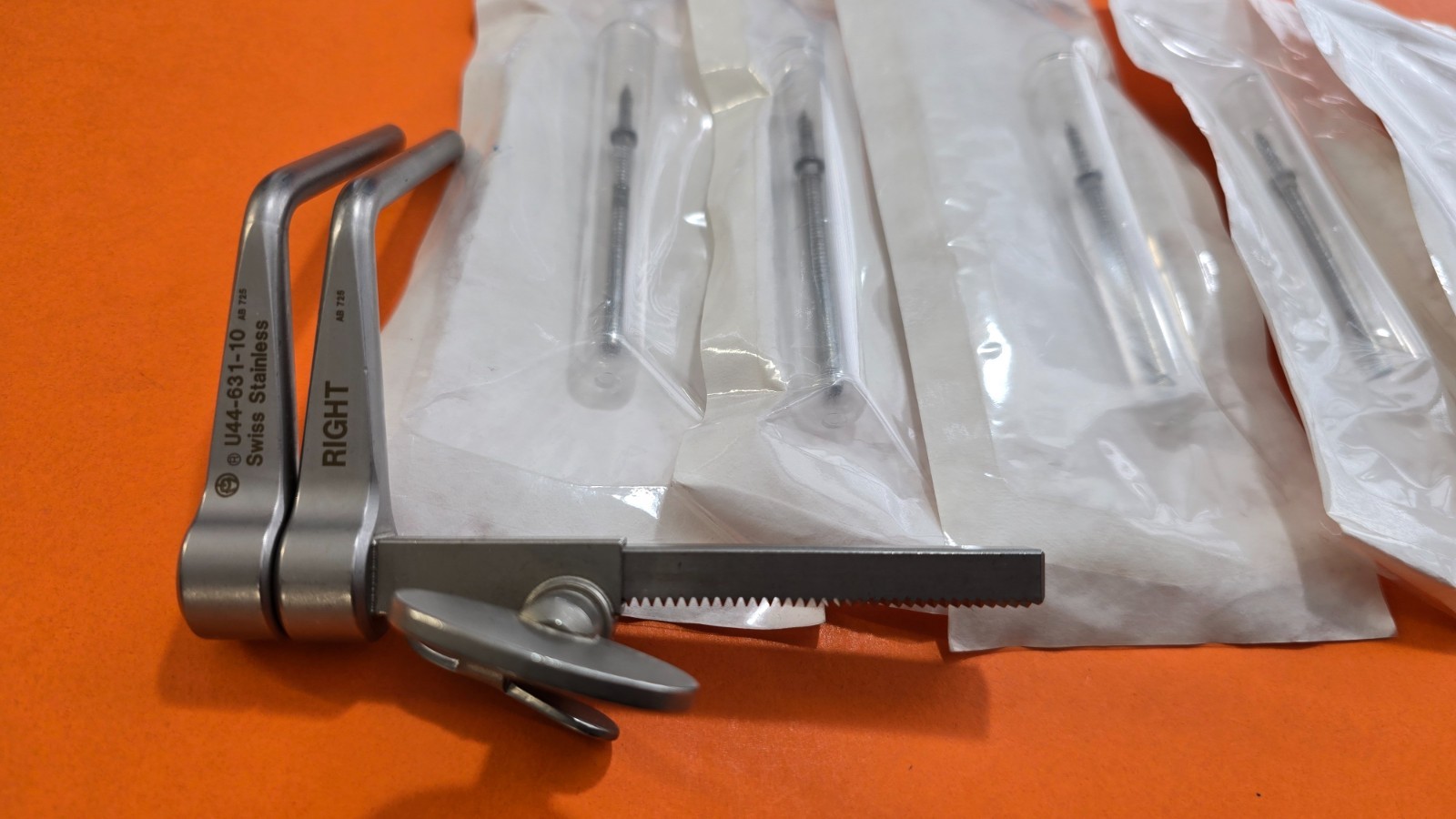 Zimmer Surgical Cervical Distractor Right with Ratchet (FREE Distraction Pins)