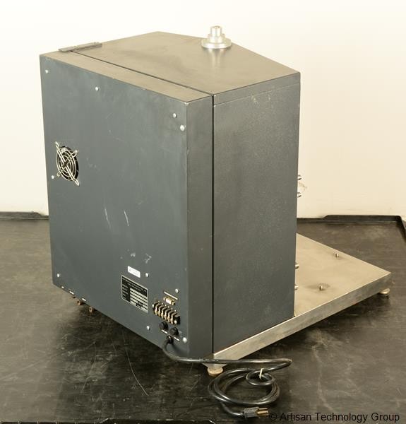 New Brunswick Scientific BioFlow II Batch / Continuous Benchtop Fermentor