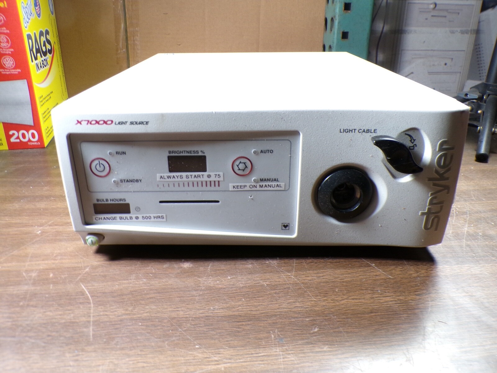 Stryker X7000 | 220-190-000 Xenon Endoscopy Light Source **Untested/ untested