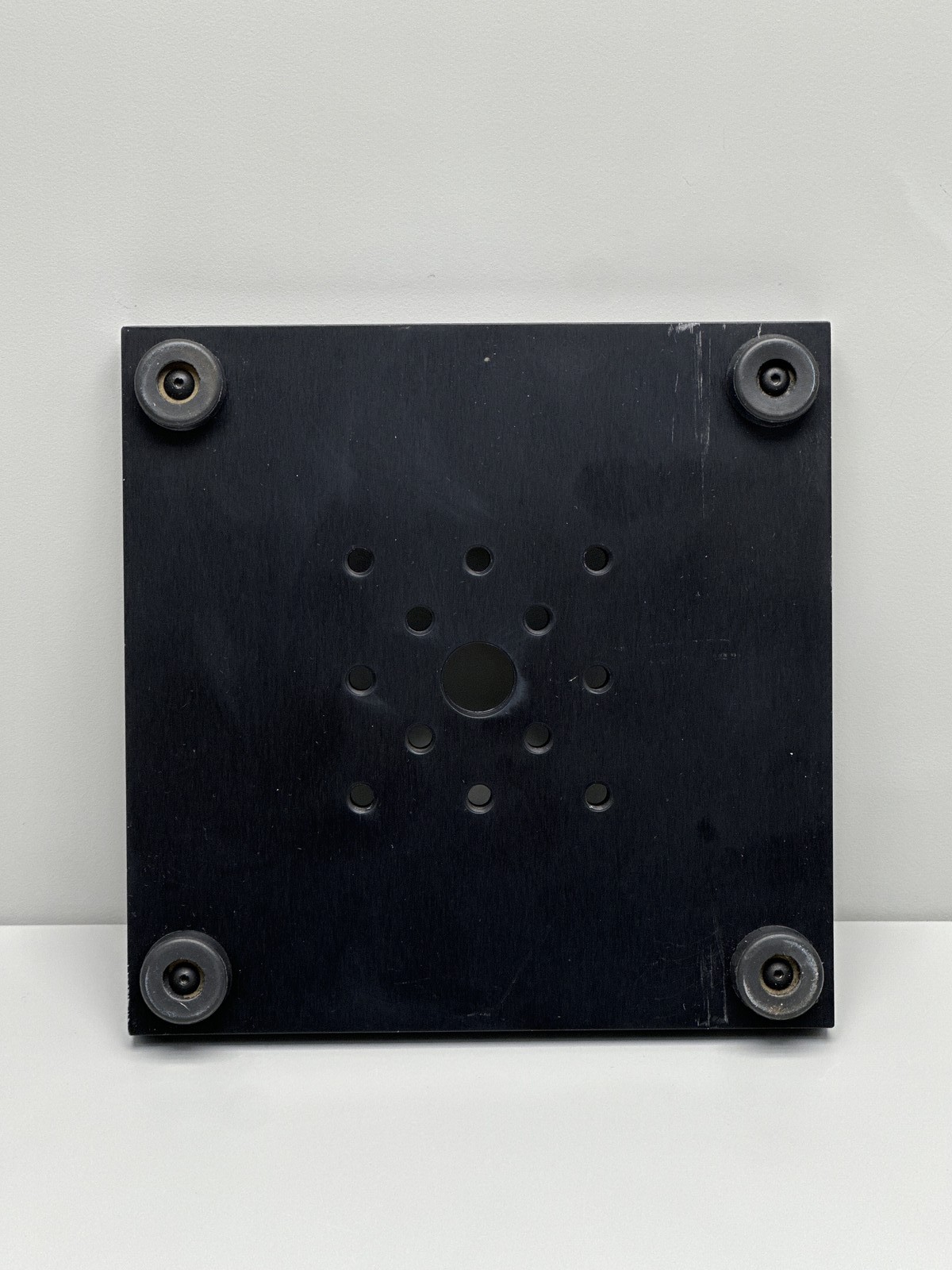Melles Griot Unknown Platform, 6″ x 6″ x 1/2″ Thick, 1/4-20 Holes