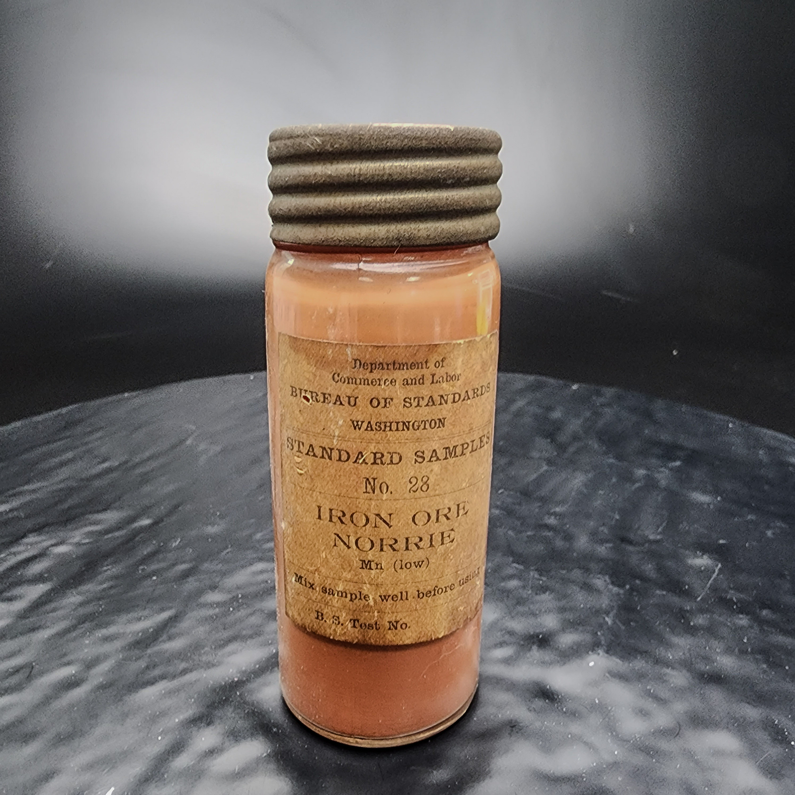 Vintage NBS/NIST Standard Reference Material 28 Iron Ore Norrie Powder 📦