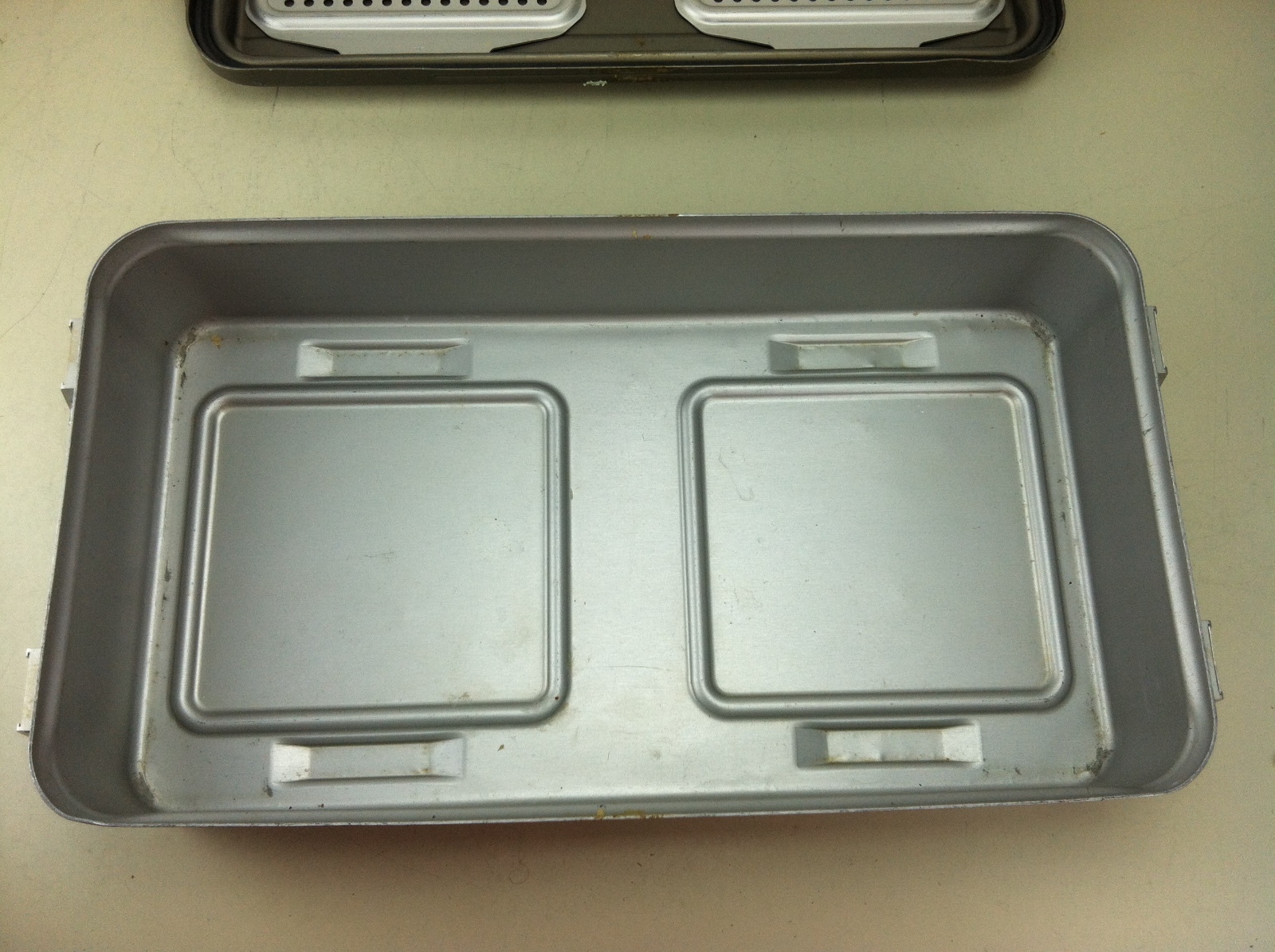 V. MUELLER GENESIS FULL SIZE STERILIZATION MEDICAL CONTAINER 23.5″ x 12.5″ x 6″