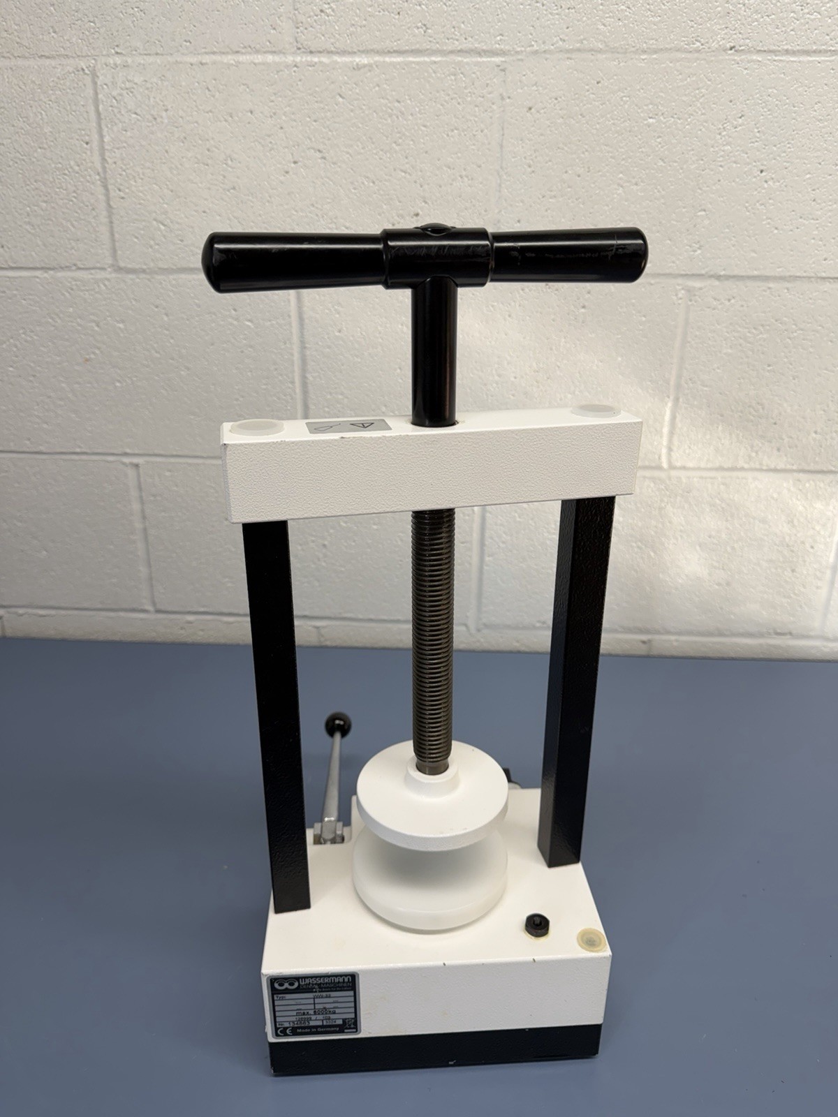 Wassermann Dental-Maschinen Hydraulic Press Model WW-33 Made In Germany