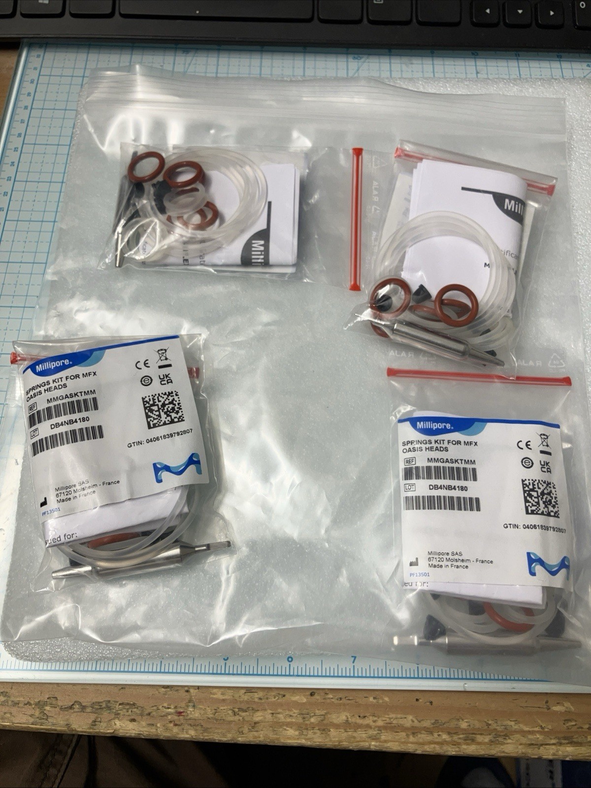 4 NEW Millipore Units of MMGASKTMM Springs Kit for MFX Oasis Heads in Bag. DEAL!