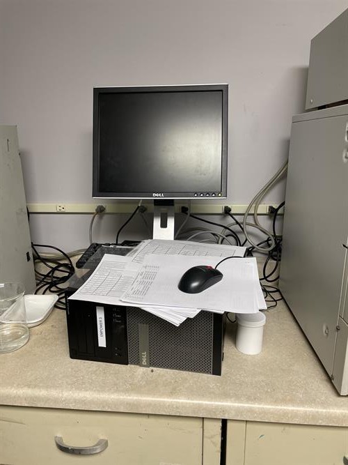 (2) Alliance HPLC with 2695 Separations Module and 2996 Photodiode Array Detecto