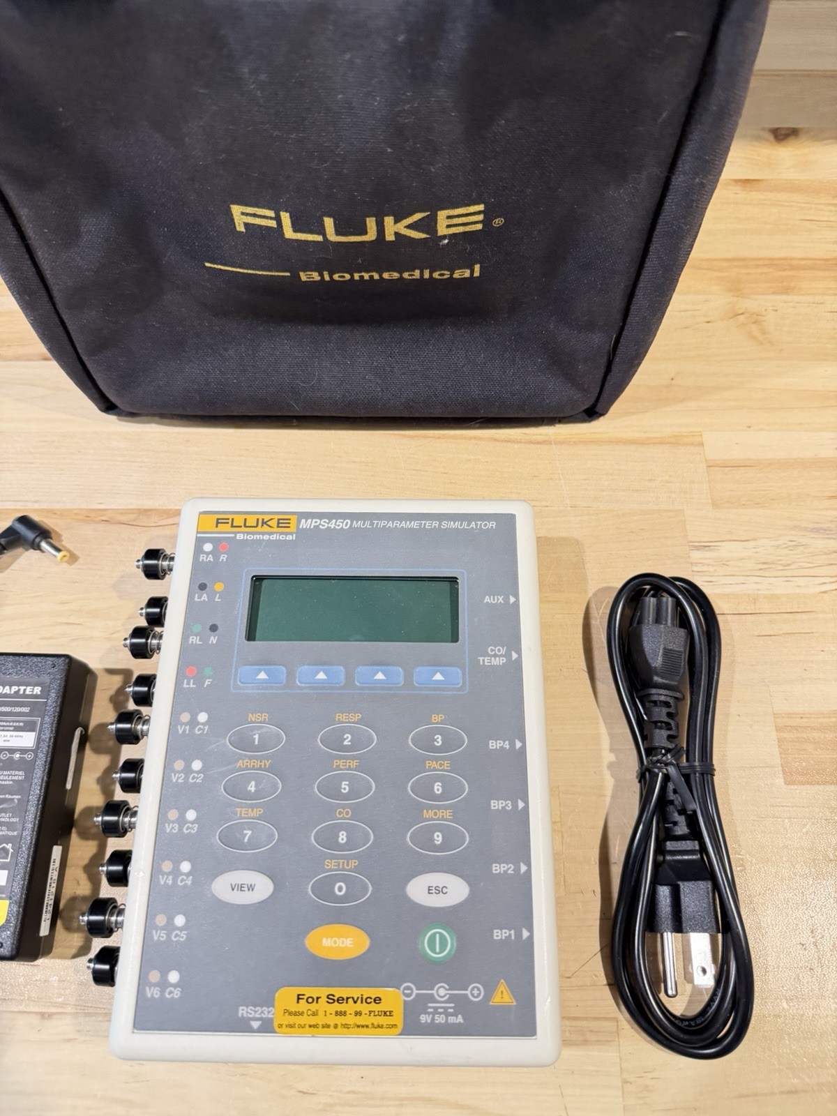 FLUKE MPS450 MULTIPARAMETER SIMULATOR W/ CASE & CHARGER – TESTED