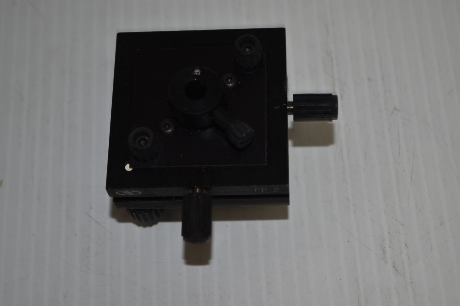 *JM* NEWPORT FP-2 FIBER OPTIC POSITIONER (CTE103)