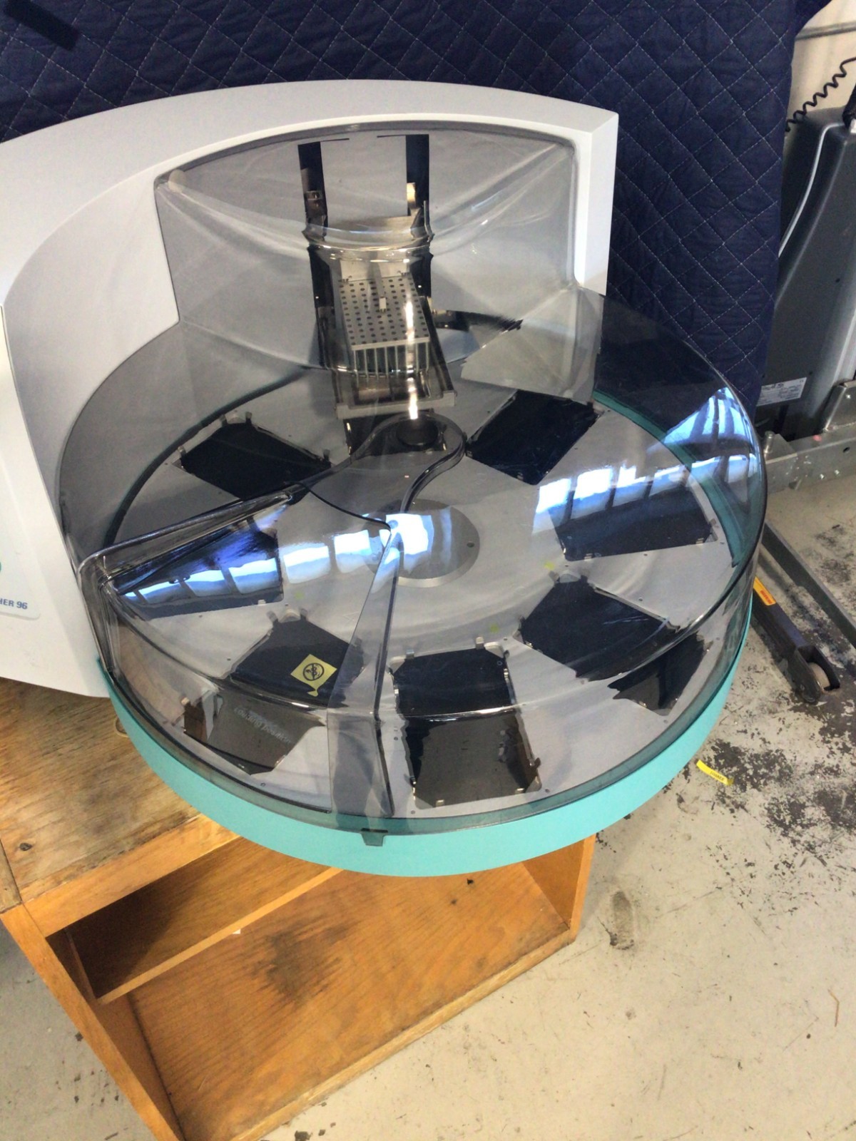THERMO SCIENTIFIC KING FISHER 96 MAGNET PARTICLE PROCESSOR PURIFICATION SYSTEM