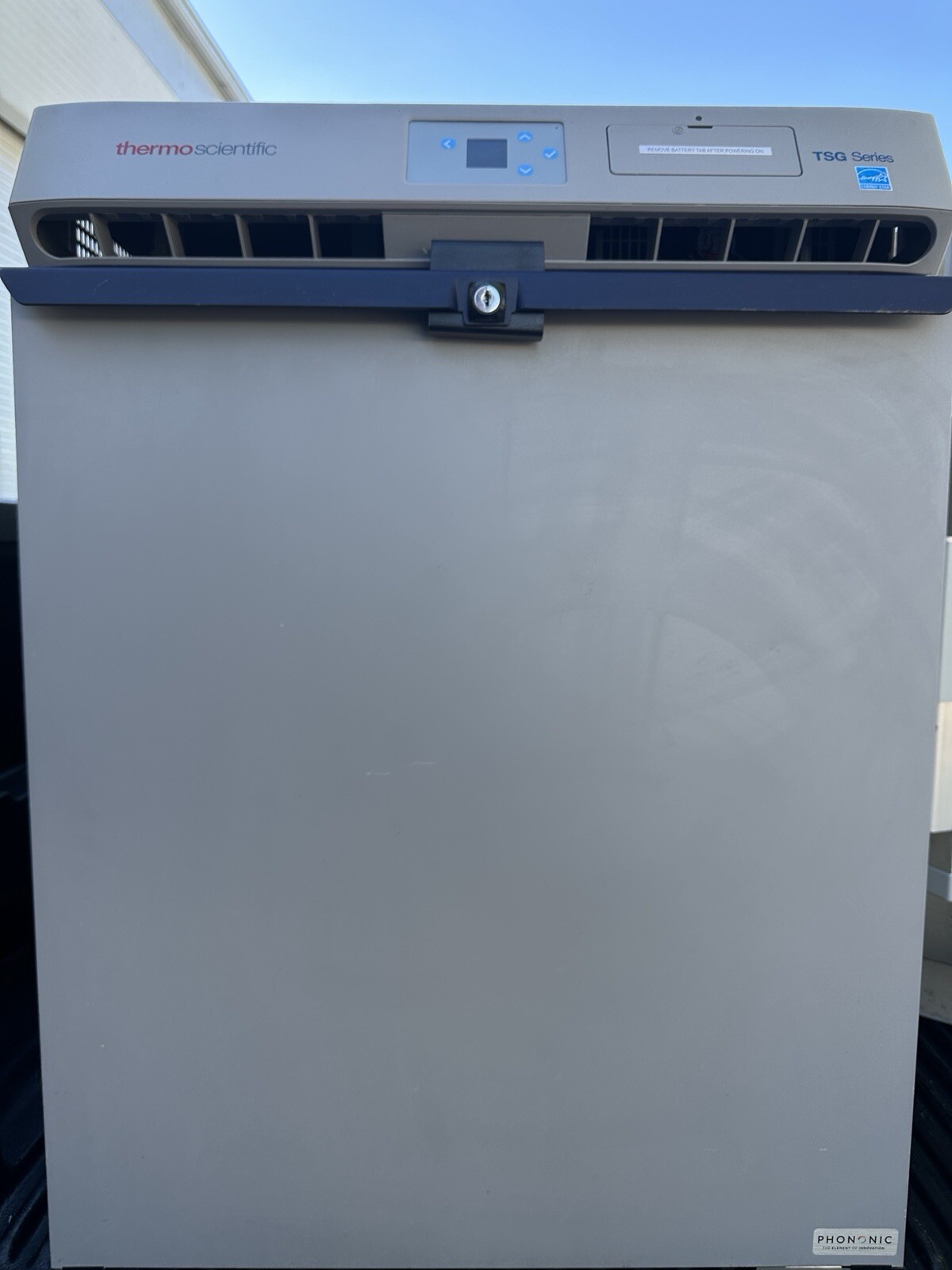 THERMO-SCIENTIFIC TSG TSG505SA UNDERCOUNTER REFRIGERATOR, 5.5 CUFT, W/ WARRANTY