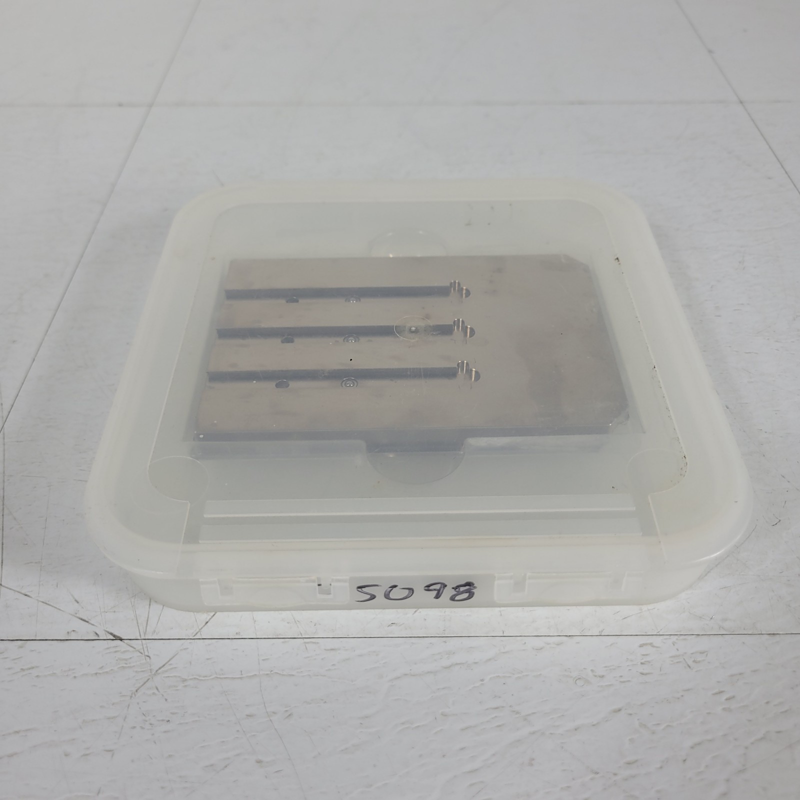 Bruker G5098 Maldi TOF Mass Spectrometer Accessories Adaptor Baseplate 5″x3.25″