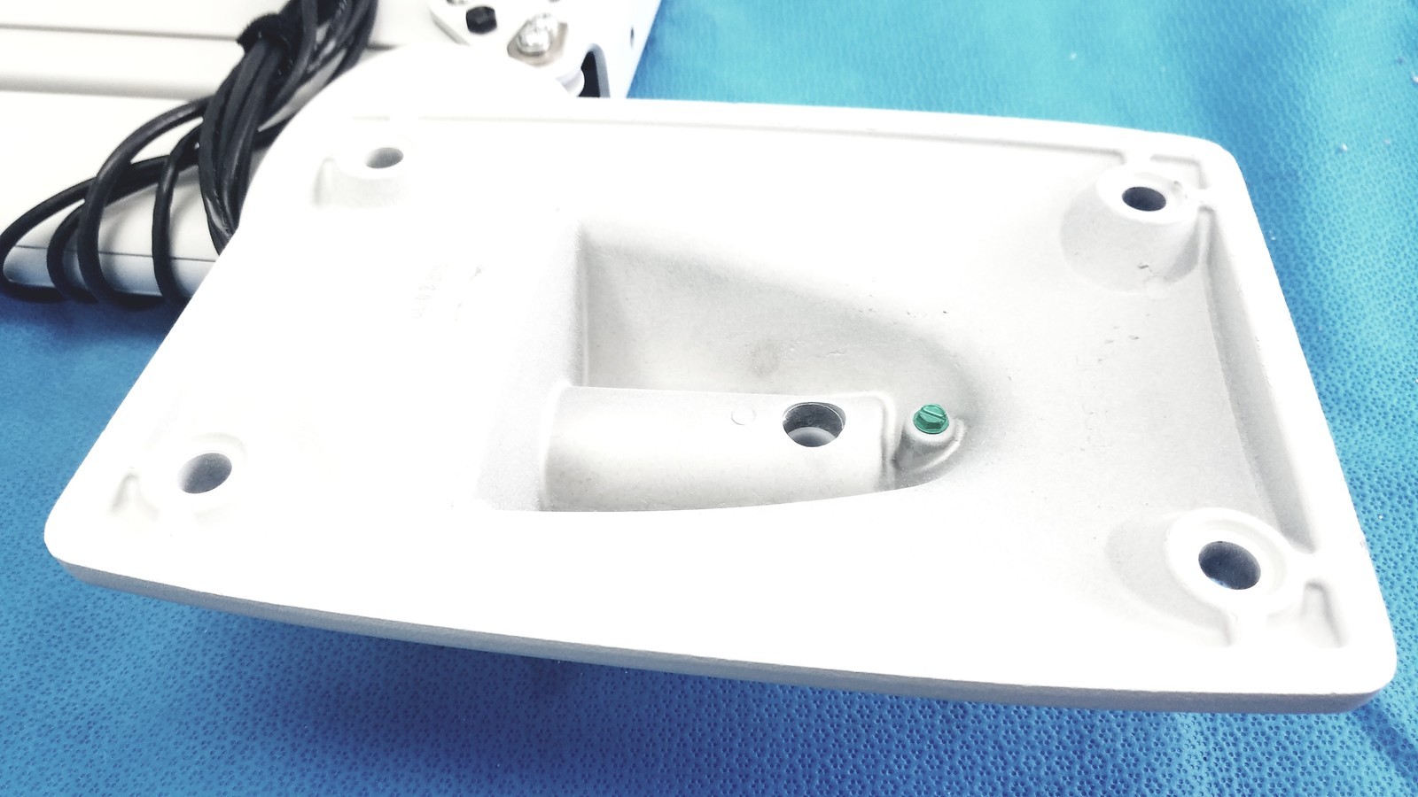PDI Medical Monitor Mounting Arm with Adaptor and Cables