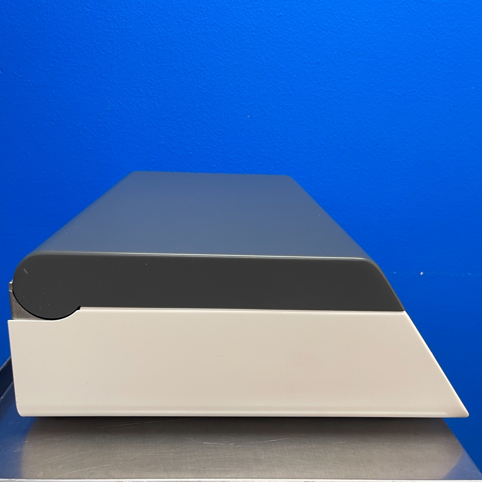 GE VIA Thaw CB1000 Asymptote Dry Automated Lab Thawer 100-240VAC 50/60Hz 650VA