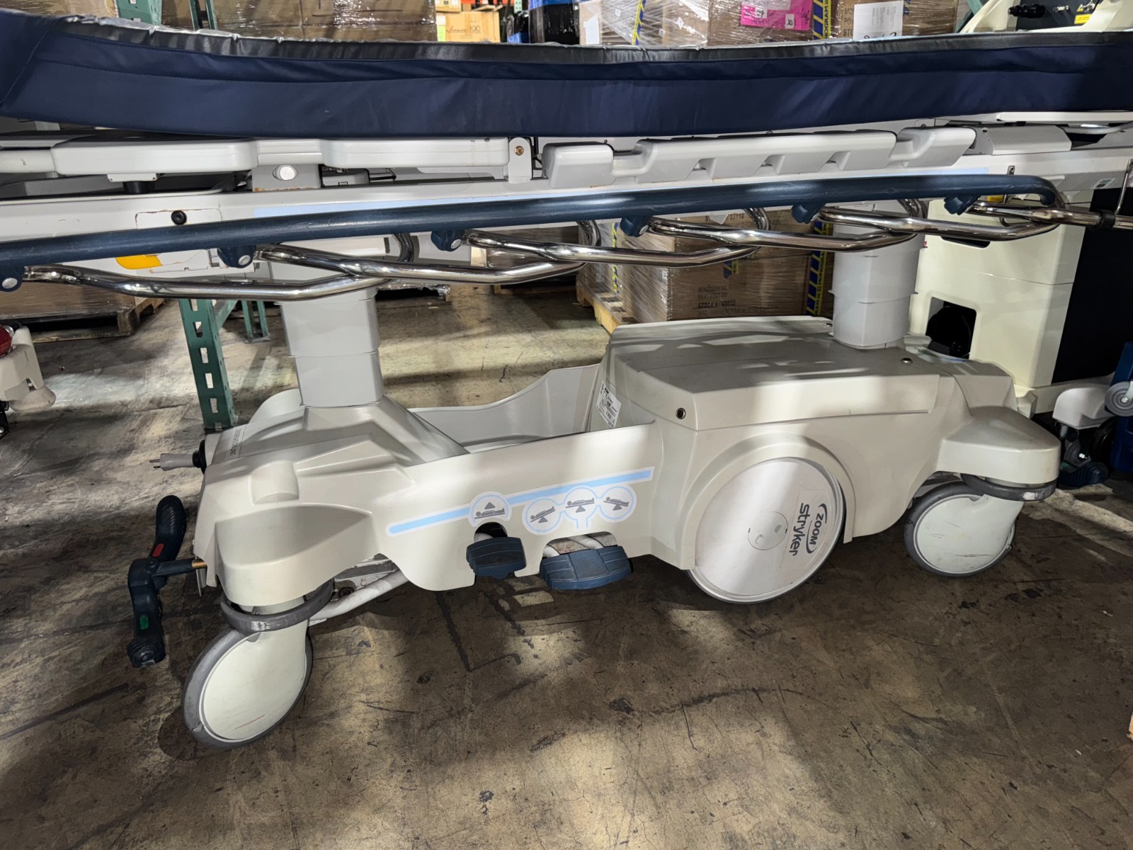 Stryker Big Wheel 1025 ZOOM Stretcher 2009 W/ mattress (F423)