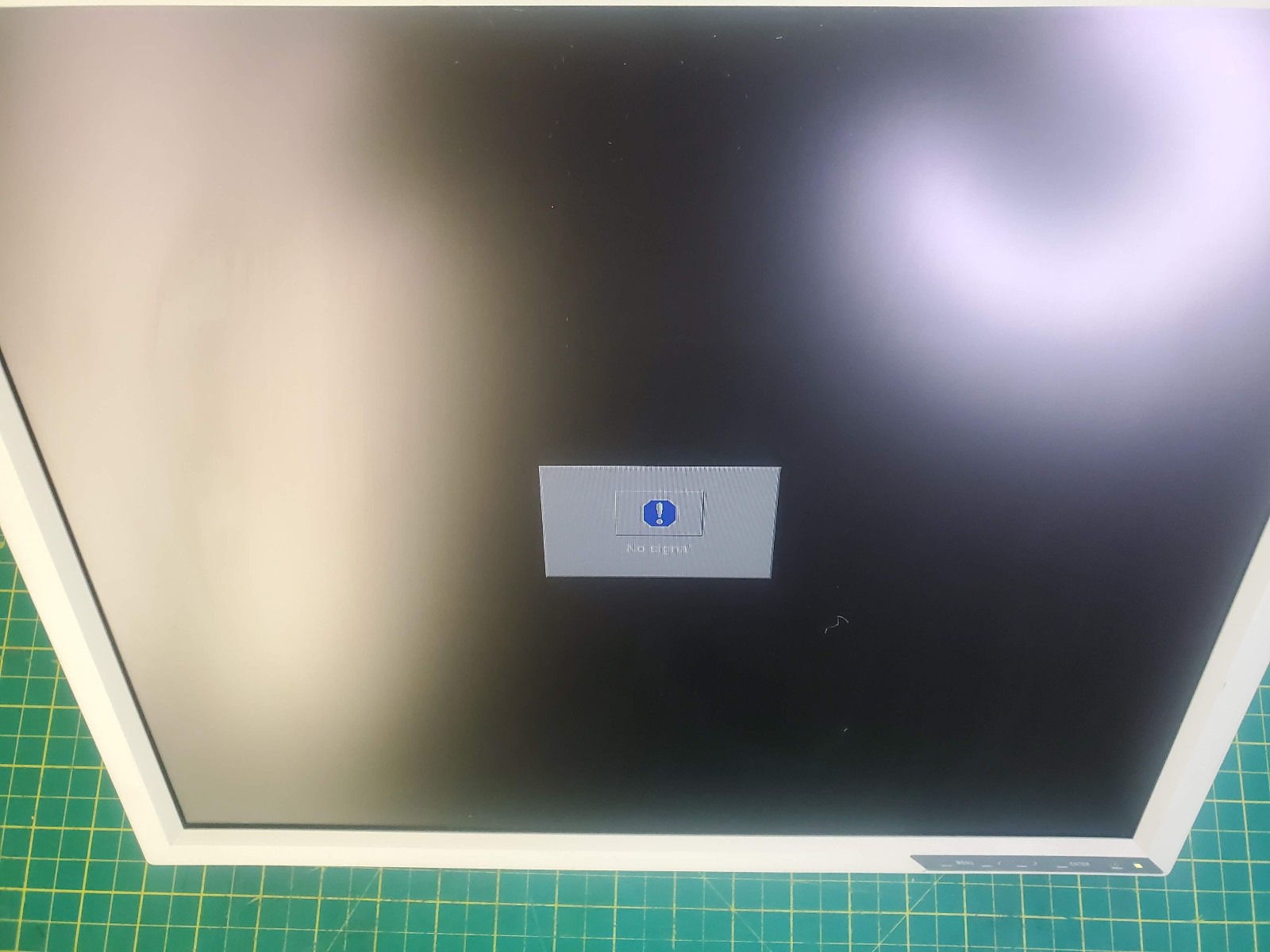 GE MDC1900-1AC 19 inch Medical Monitor 1280 x 1024 DVI VGA