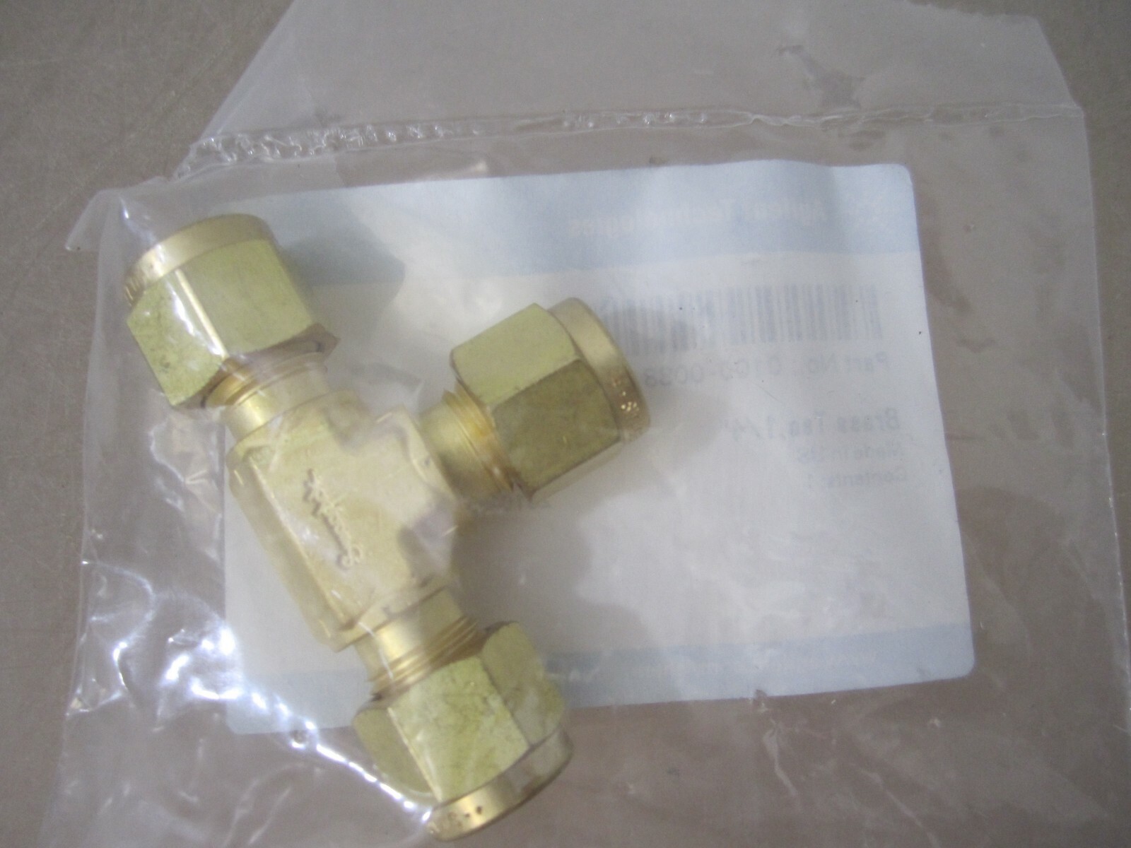 Agilent 0100-0088 Tee, 1/4″ Brass – SEALED, FAST SHIPPING