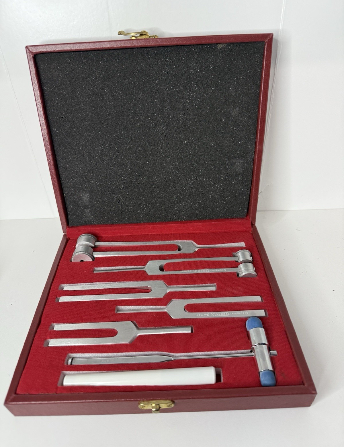 CynaMed Tuning Fork Set Medical Laboratory Instrument in Wooden Case