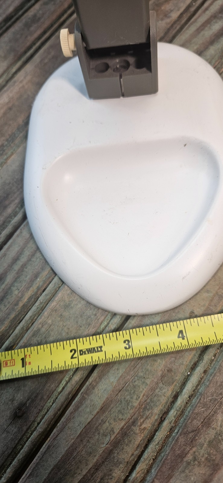 Unbranded Electrode holder with metal base coated in plastic