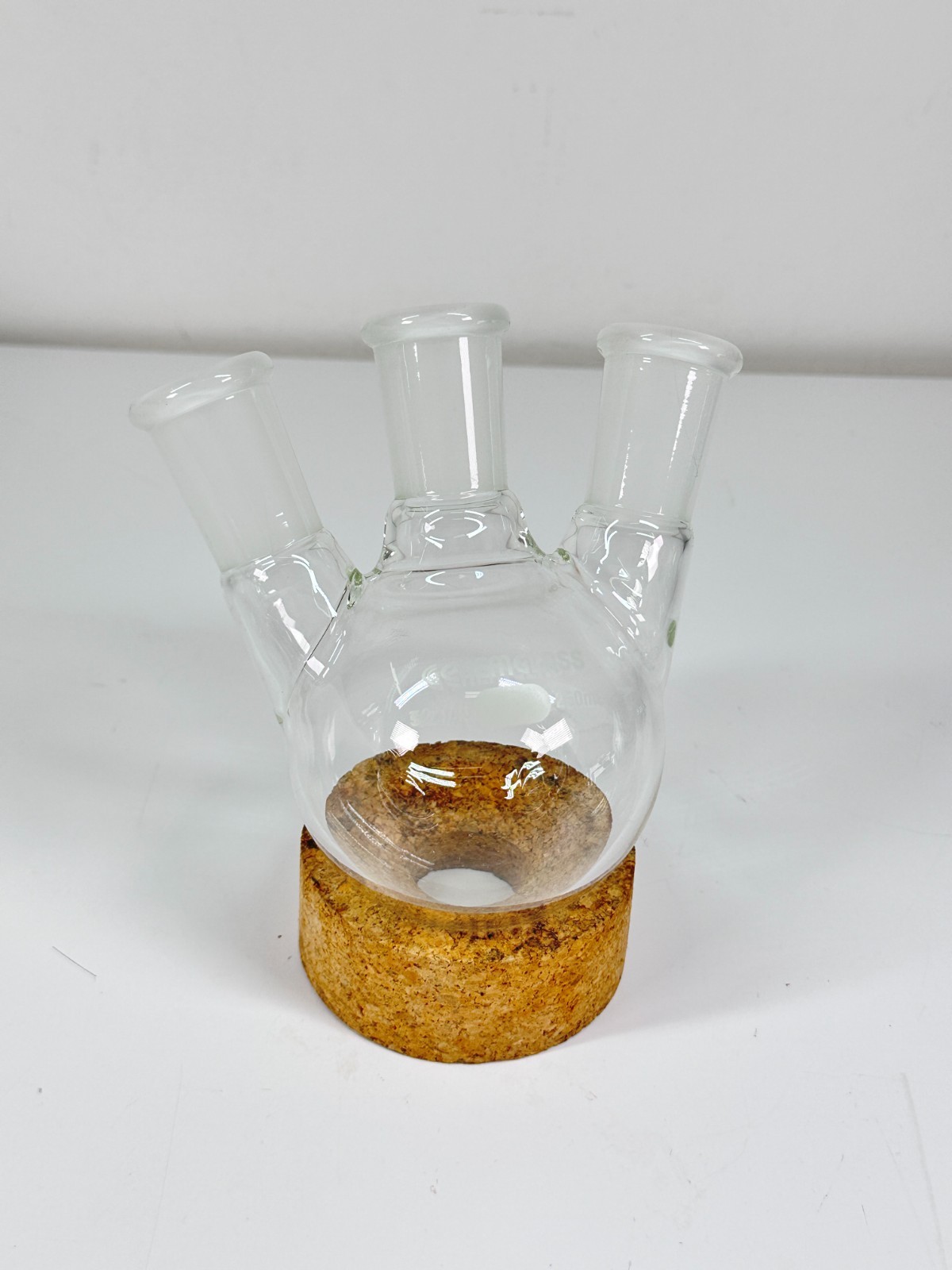 CHEMGLASS CG-1524-03 FLASKS 250mL HEAVY WALL, ROUND BOTTOM 3-Neck 24/40 (3)