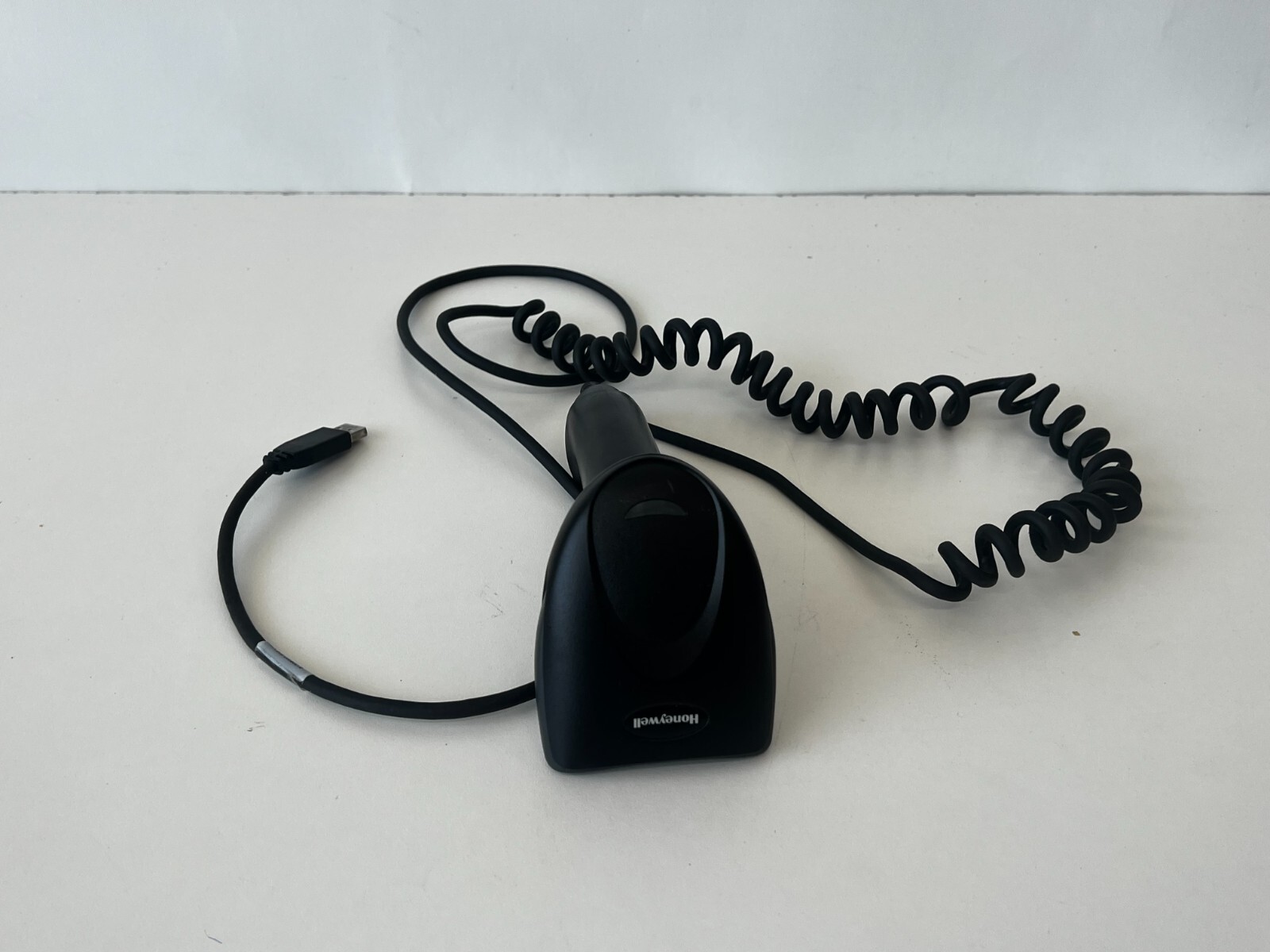 PP22: Honeywell Adaptus 3800 30207-005848E USB Barcode Scanner