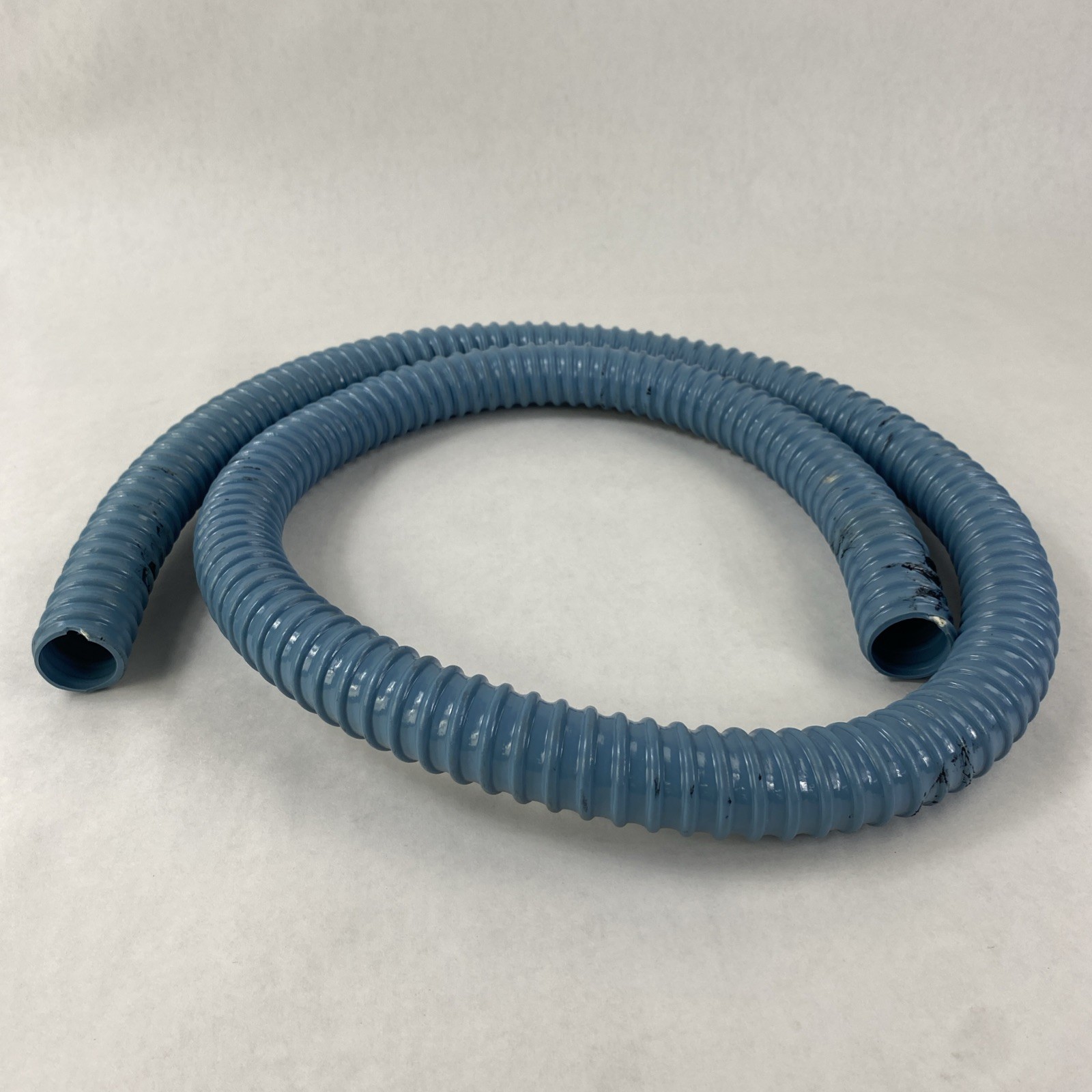 Unbranded Laboratory Duct Hose Assembly Blue 1″ ID 1.2″ OD 5ft Length