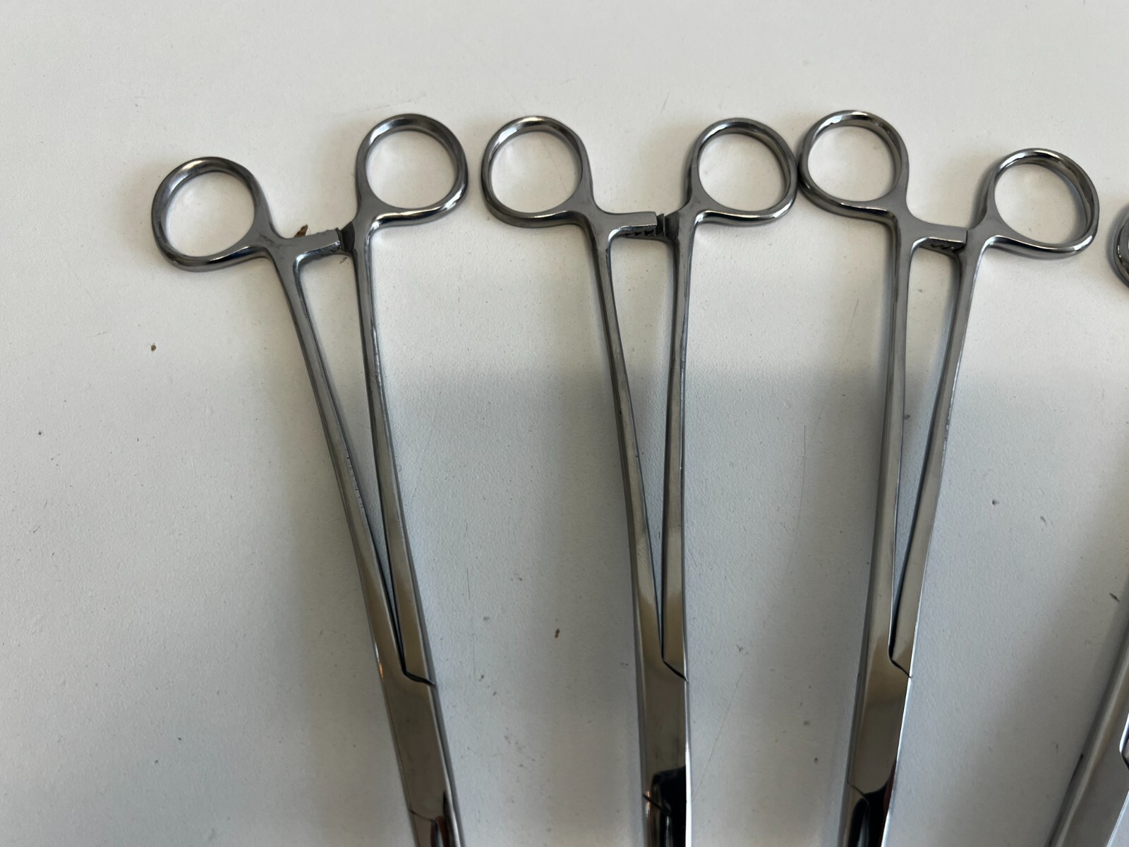 LL8: Lot of 16 Surgical Instruments