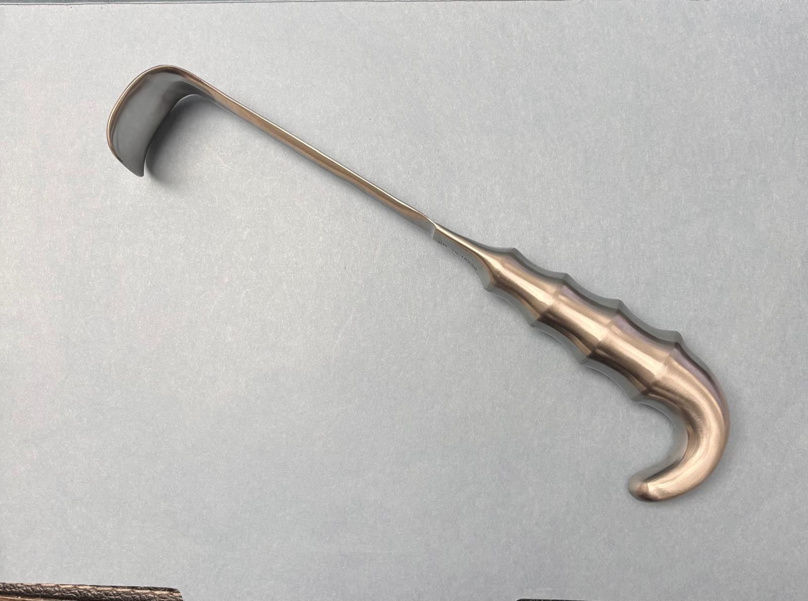 BR Surgical Richardson Retractor, Grip Handle, 38mmx38mm, 10″