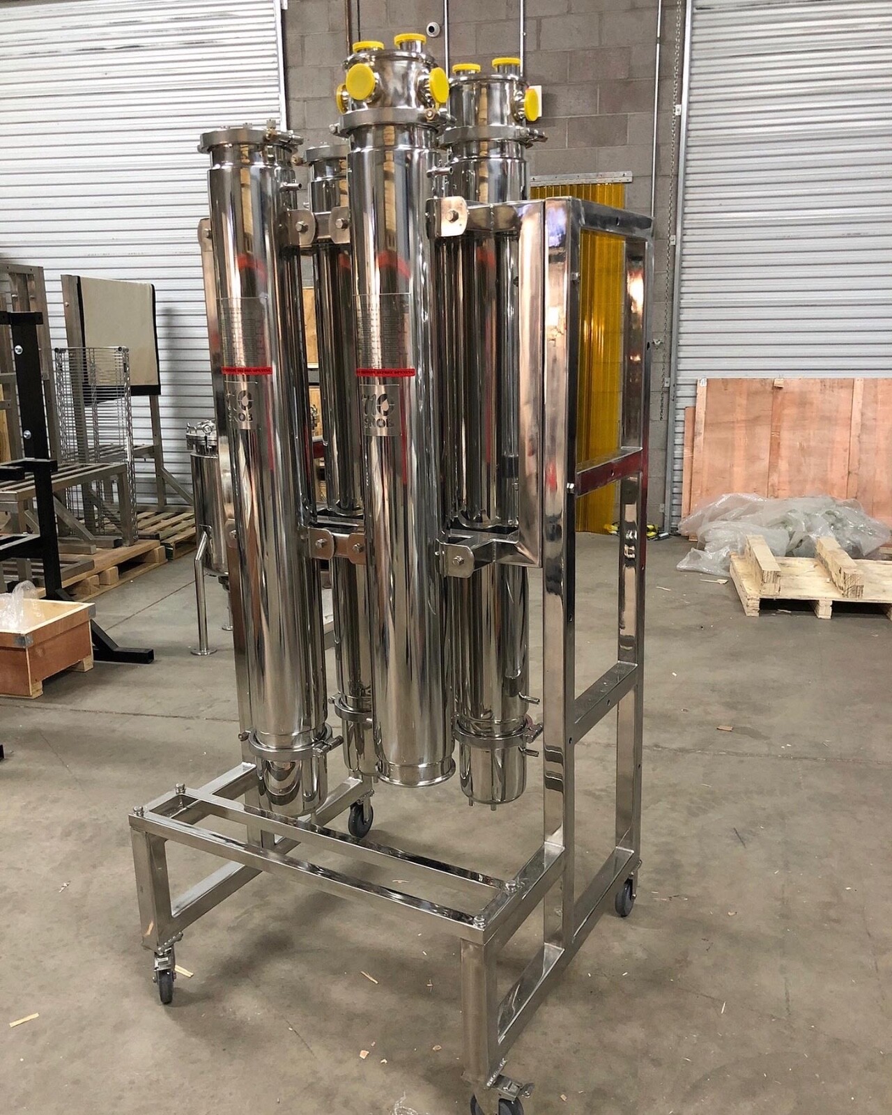 40lbs Closed Loop Extractor ASME Stamped, racked rolling rack and USA shipping