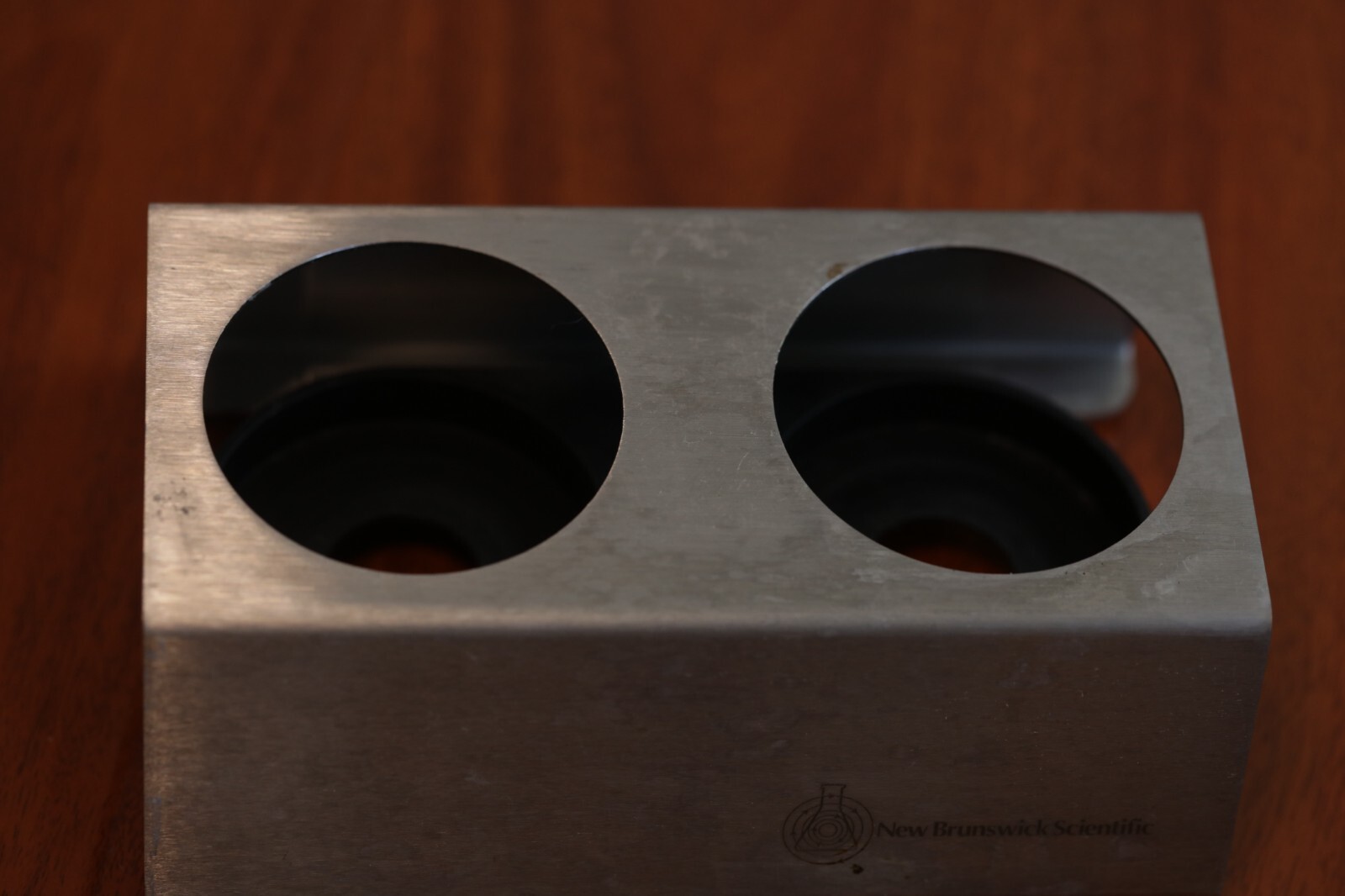 New Brunswick Scientific Holder Unknown Model