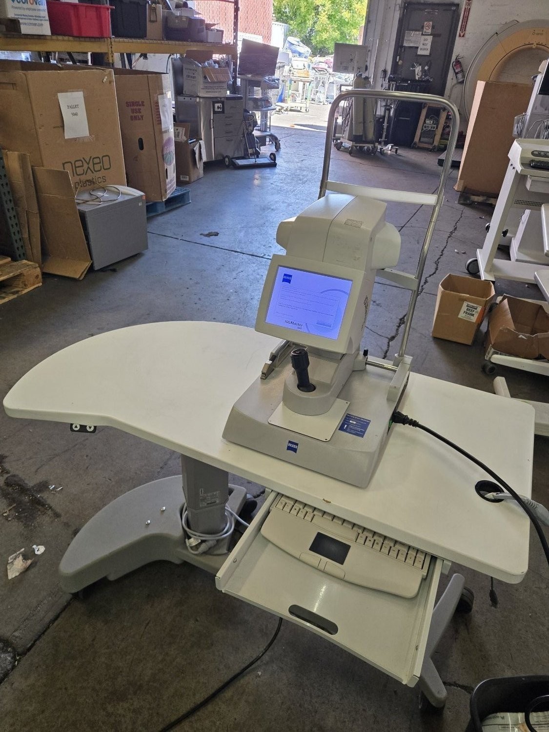 Carl Zeiss Meditec AG IOLMaster 500 Optical Biometer White W/ Lifting Table