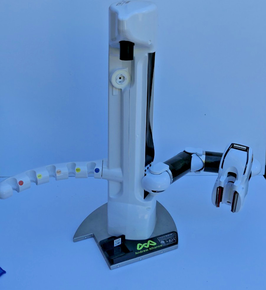 Andrew Alliance 1000R XL Lab Pipetting Robot TURNS ON – Unknown Condition