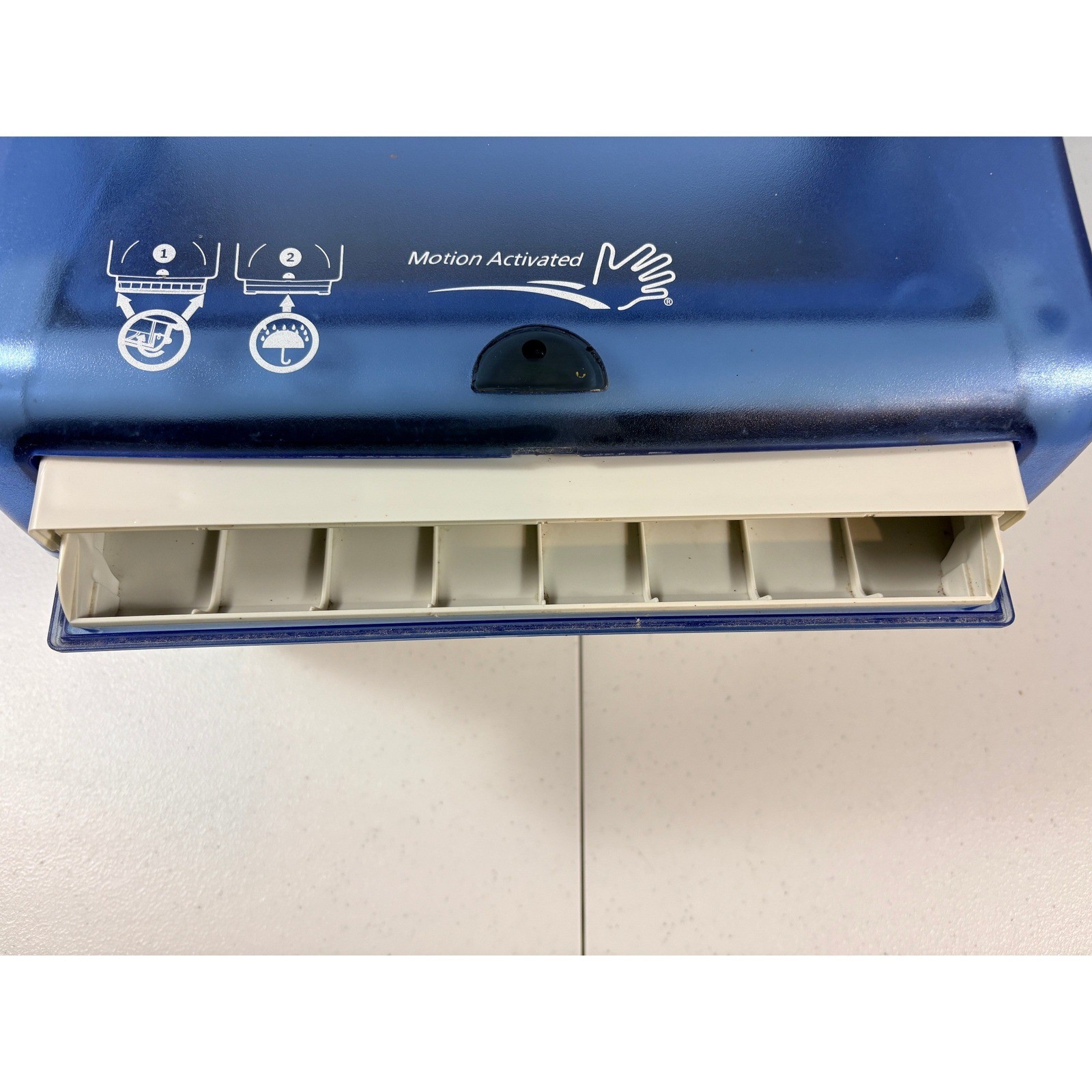 Georgia-Pacific enMotion Automated Touchless Paper Towel Dispenser Blue Untested
