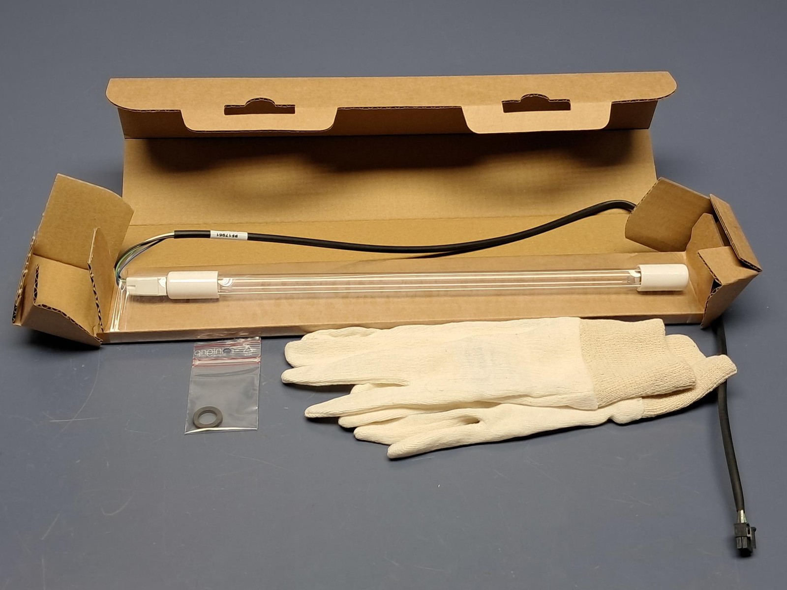 Milli-Q Millipore ZLXUVL2L2 Bactericidal UV Lamp 254nm USA SHIPPER