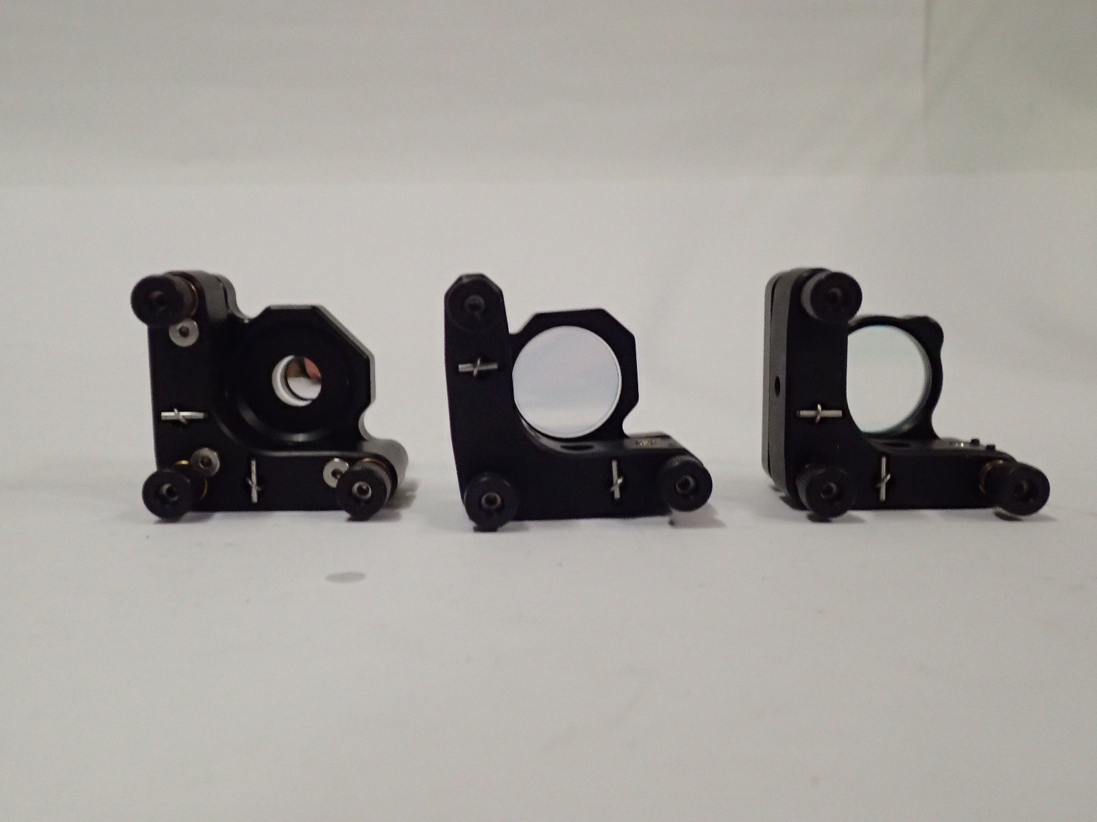 THORLABS AND UNBRANDED PRECISION KINEMATIC MIRROR MOUNTS LOT OF 5