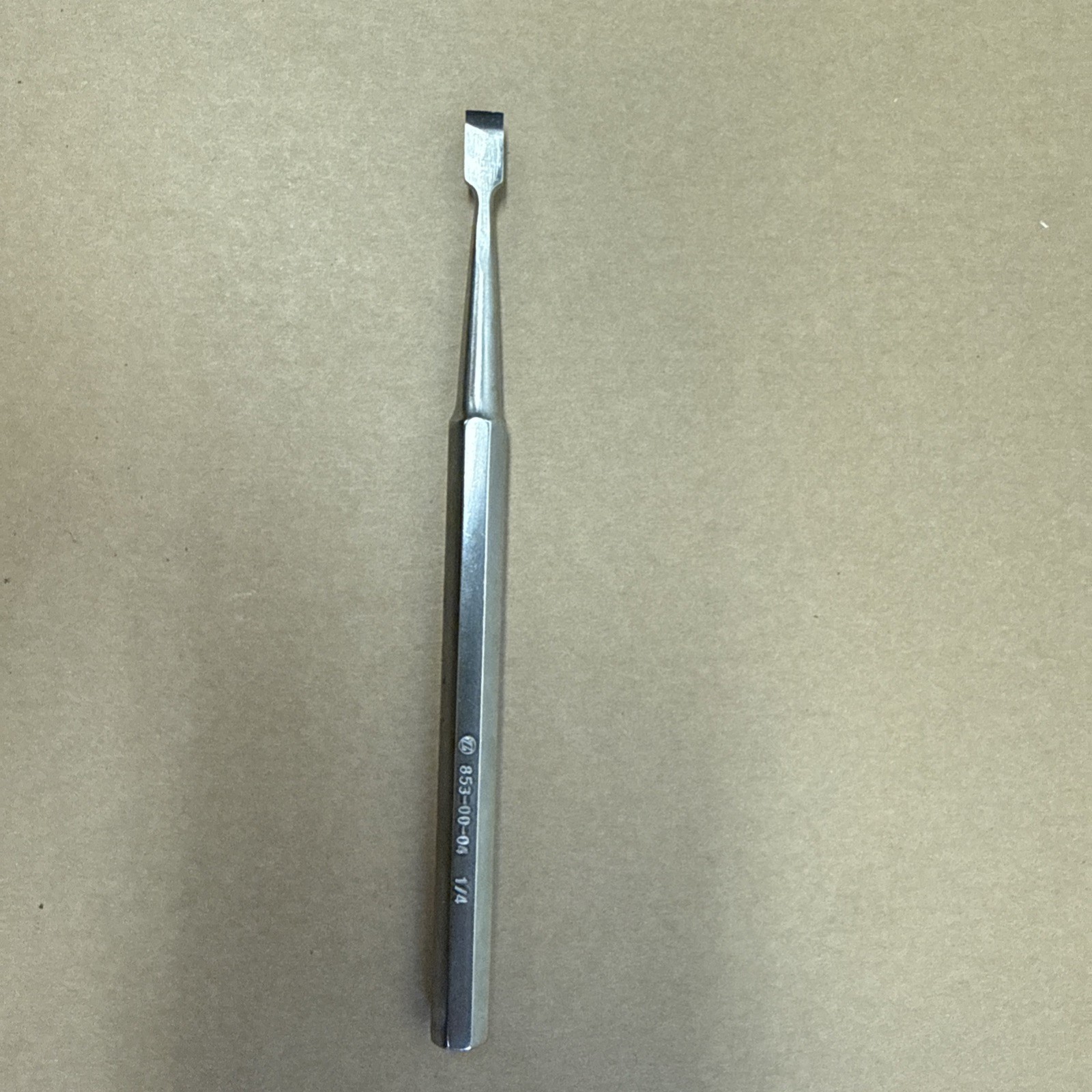 Zimmer Biomet, 853-00-04 1/4″ Chisel, Stainless Steel, 6″ Overall Length