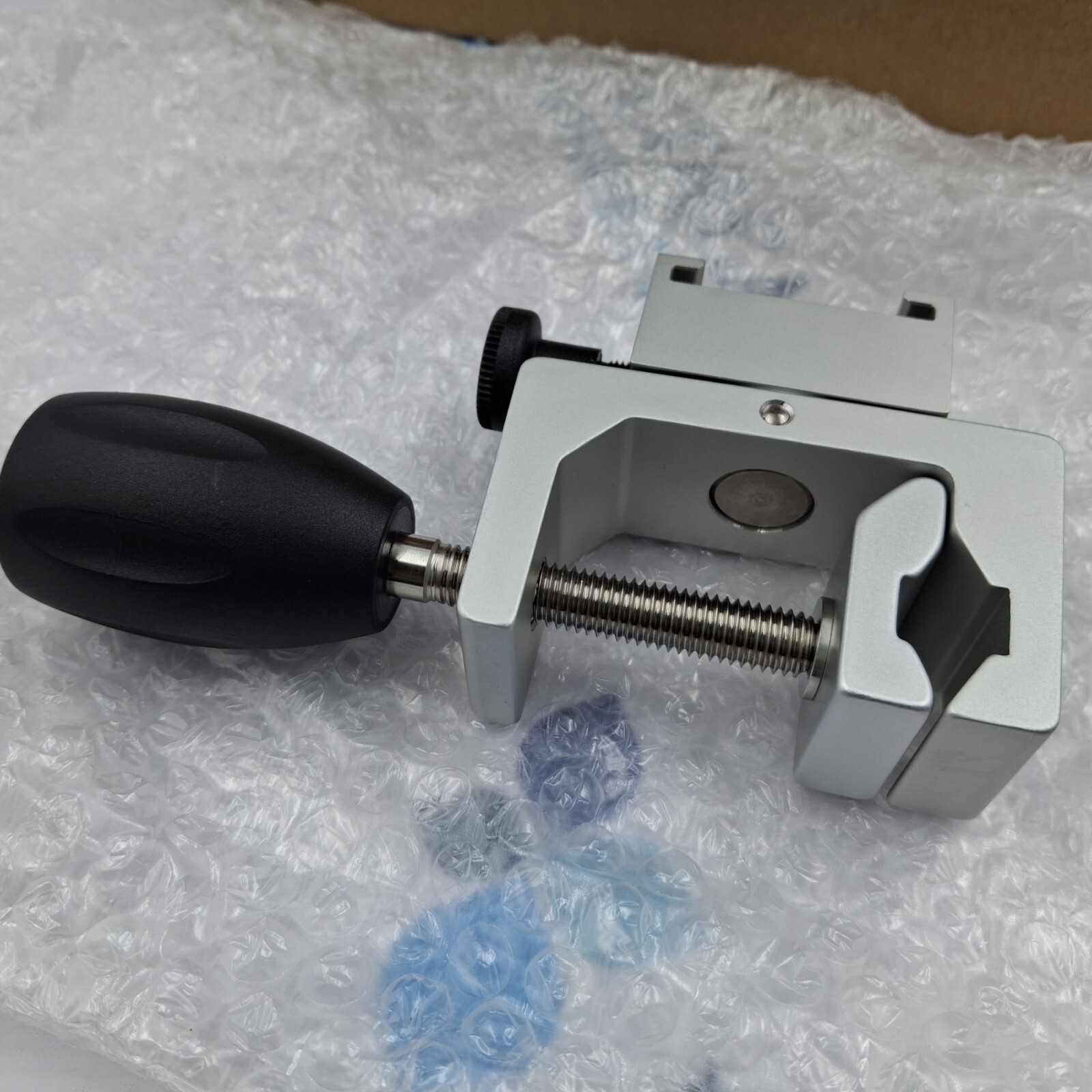 Drager Universal Pole Mount Ref: 7485621 Set of 2