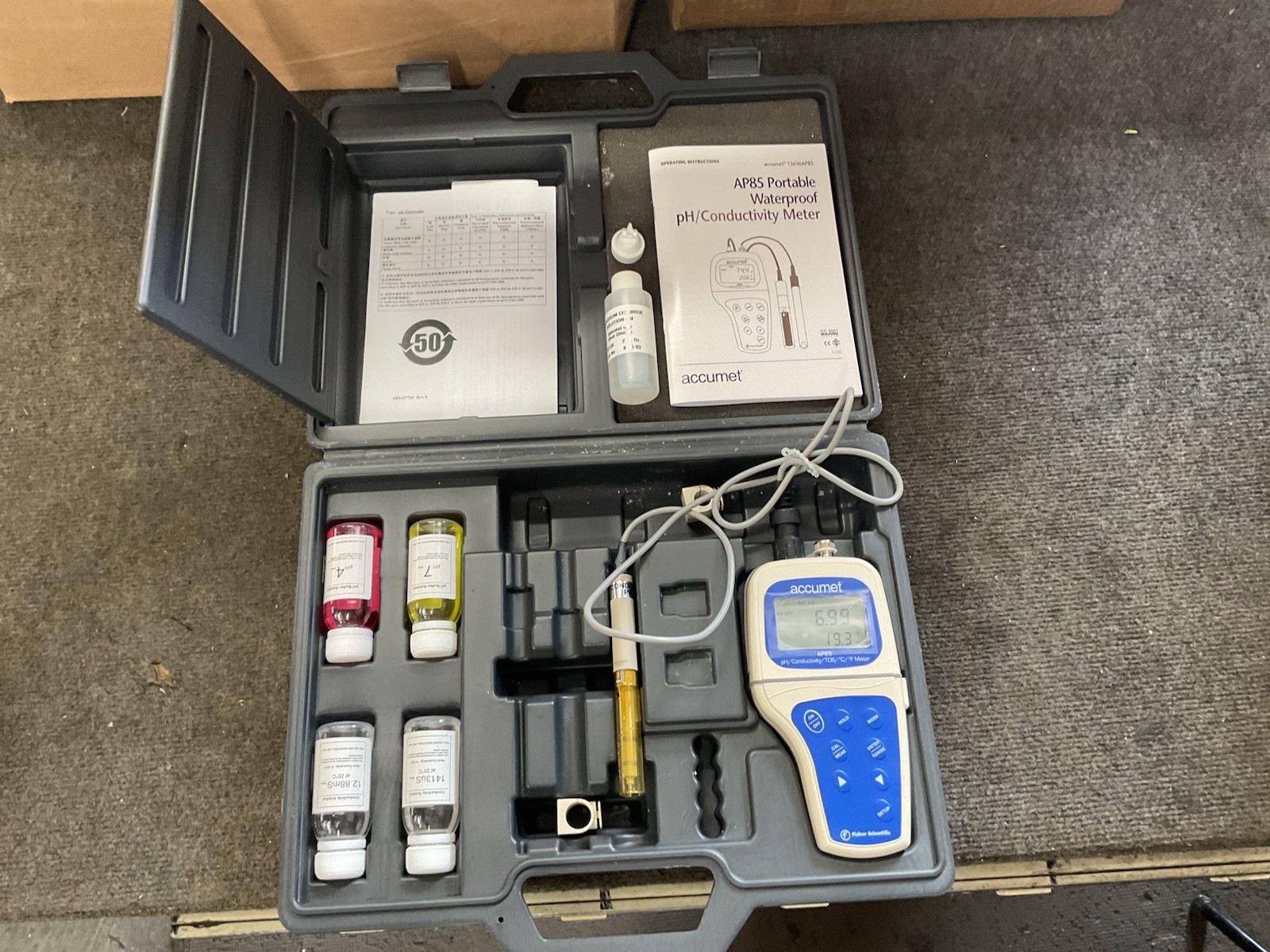 Fisher Scientific Accumet 35636-85 Waterproof Handheld pH Conductivity Meter