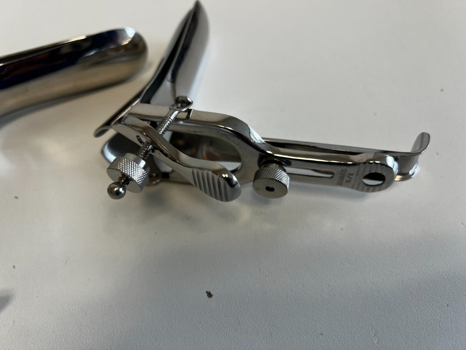 LL8: Lot of 16 Surgical Instruments