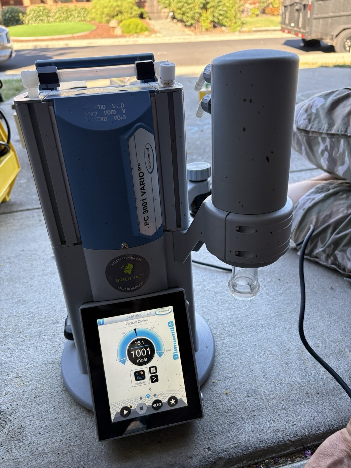 Vacuubrand PC 3001 Vario Pro Vacuum pumping Unit With Digital Screen