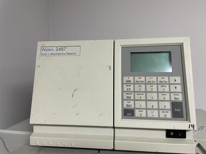 (2) Alliance HPLC with 2695 Separations Module and 2996 Photodiode Array Detecto