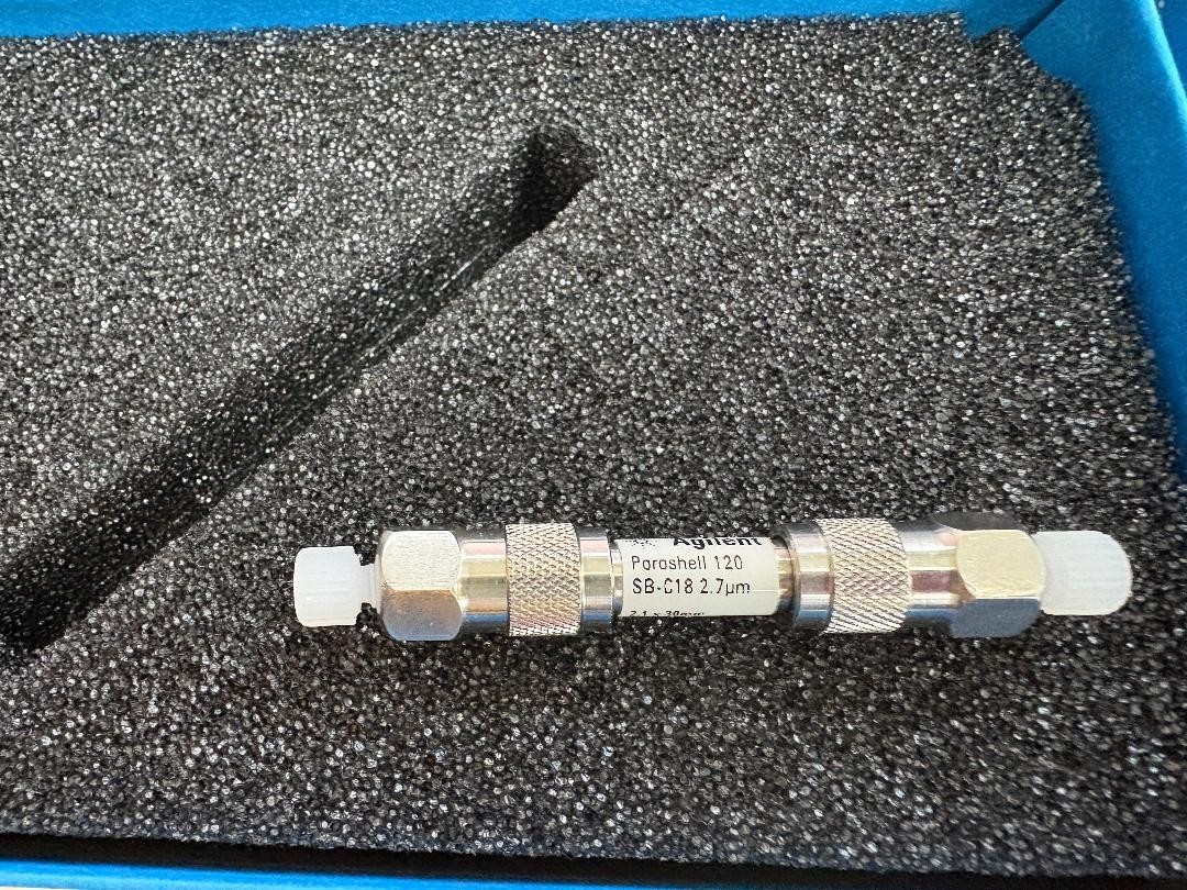 2 Agilent 681775-902 InfinityLab Poroshell 120 SB-C18 2.1 x 30 mm 2.7 µm, pre-ow